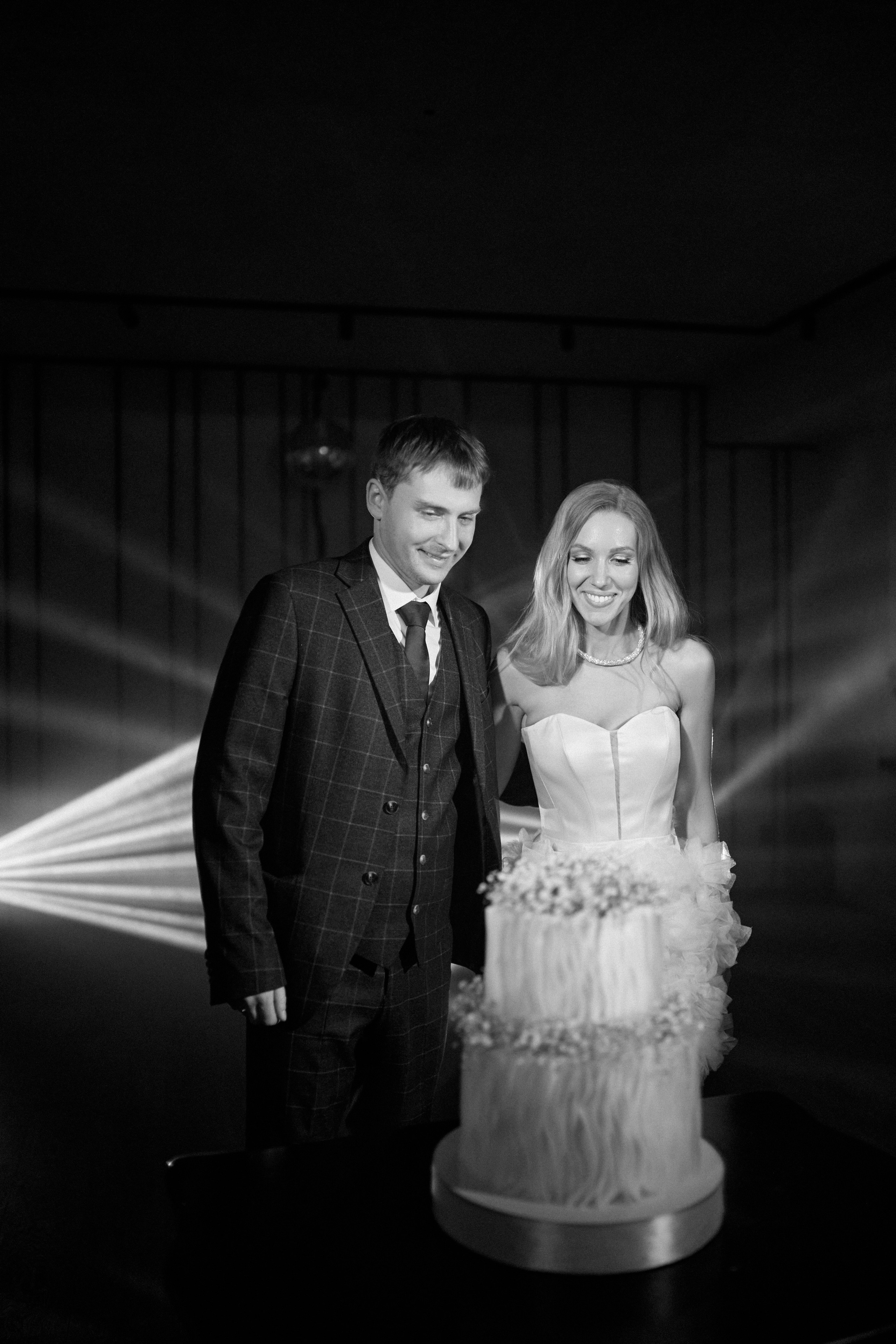 Свадебная фотосессия в Дворце Бракосочетания № 1. Сестры Карабаза. Фотографы и ретушеры в Москве и Санкт-Петербурге