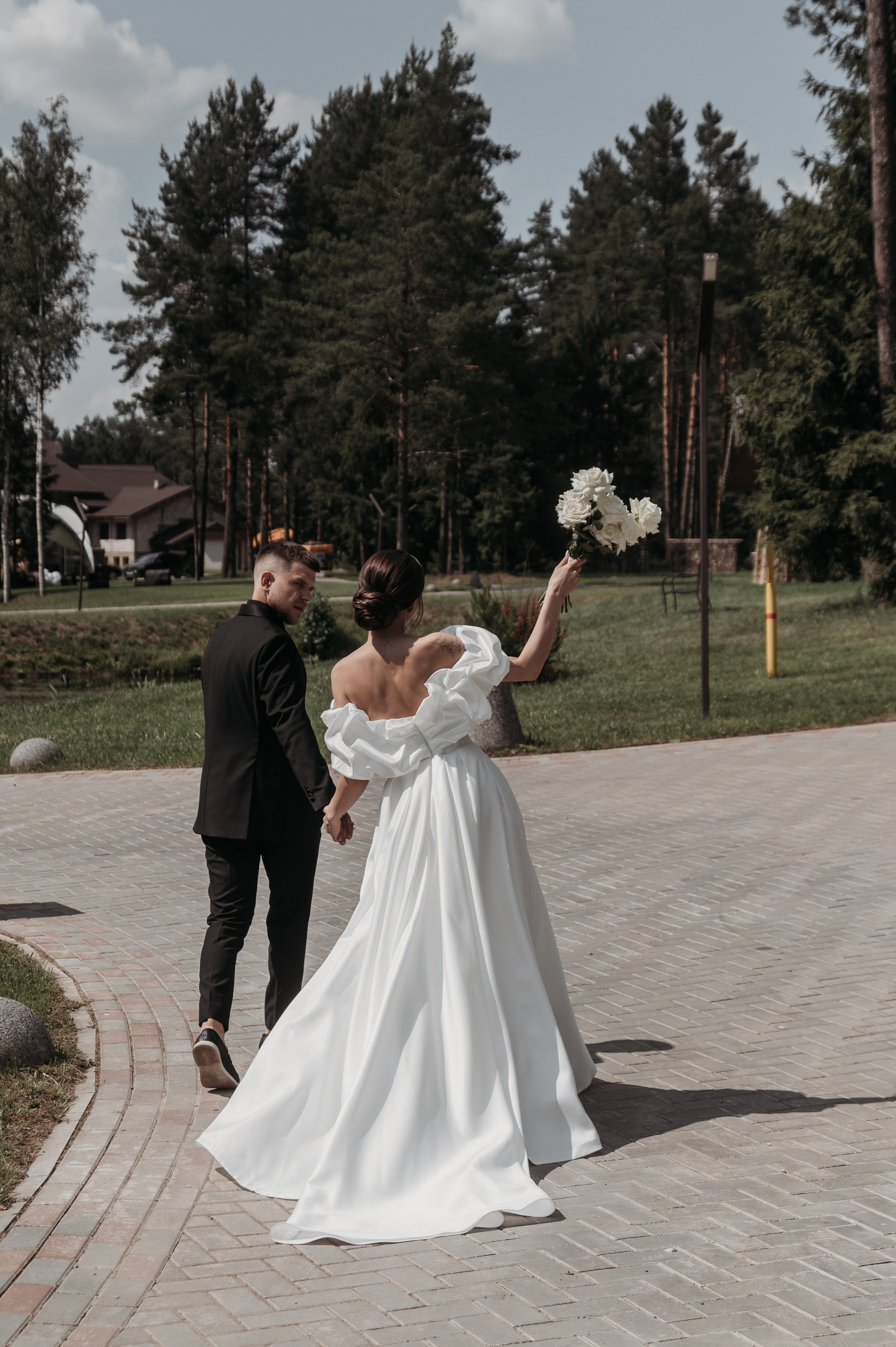 Свадебная фотосессия с утром невесты и красивым свадебным банкетом. Свадебный фотограф в Твери, Москве и Санкт-Петербурге Денисова Екатерина