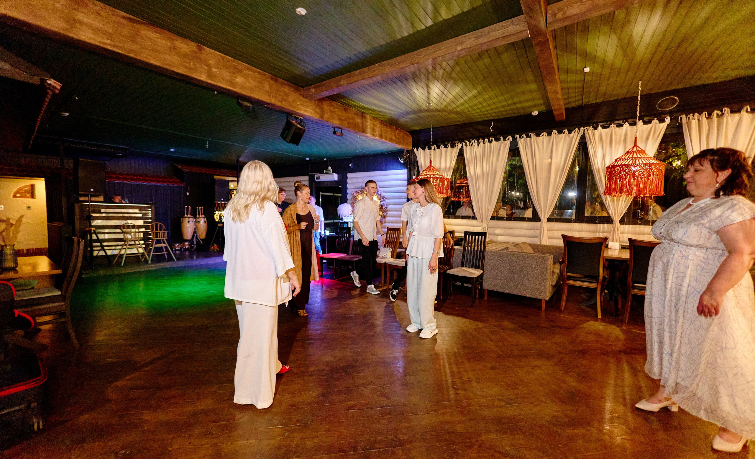 Выпускной 35 Сош. Фотограф Выпускные альбомы Таганрог Сергей Коробченко