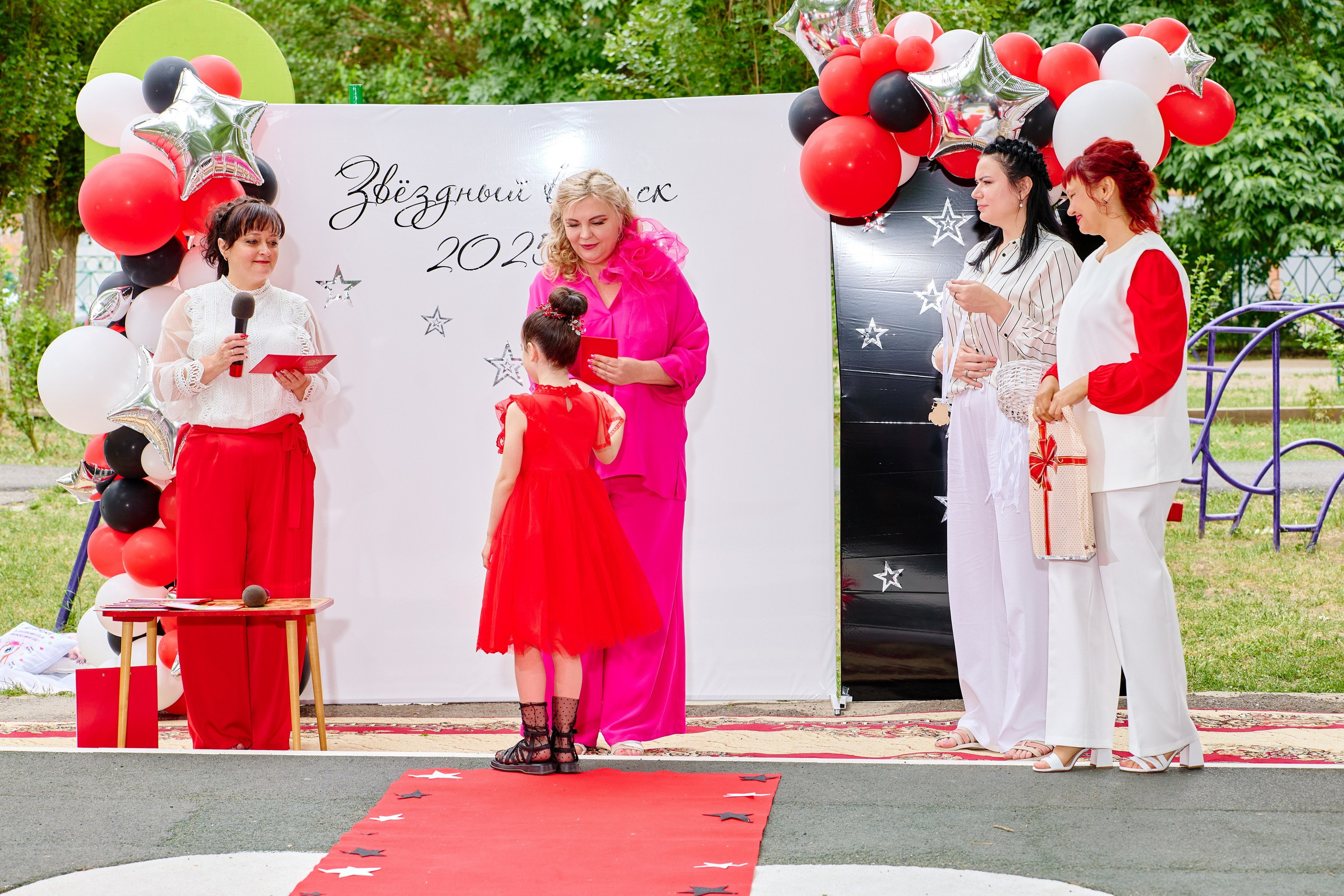 Выпускной 45 сад. Фотограф Выпускные альбомы Таганрог Сергей Коробченко