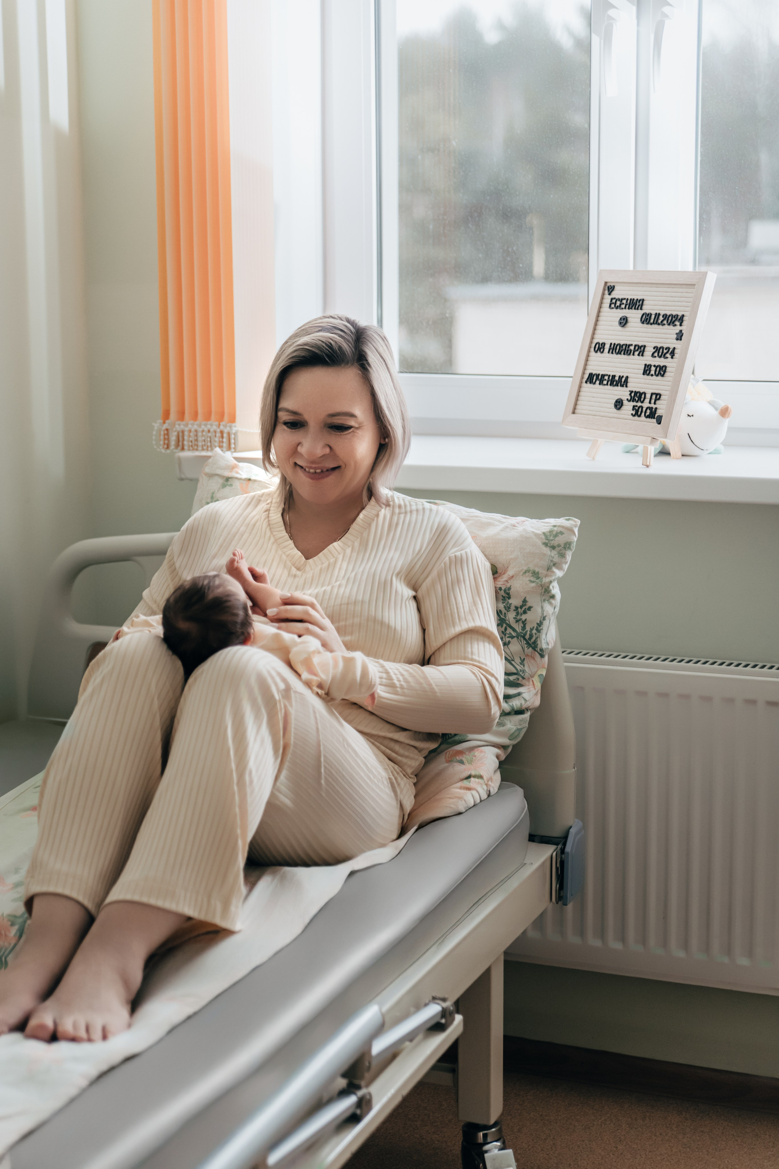 Олеся. Фотосъёмки в роддоме. Семейный фотограф в Калуге Ирина Ушакова. Фотограф на роды