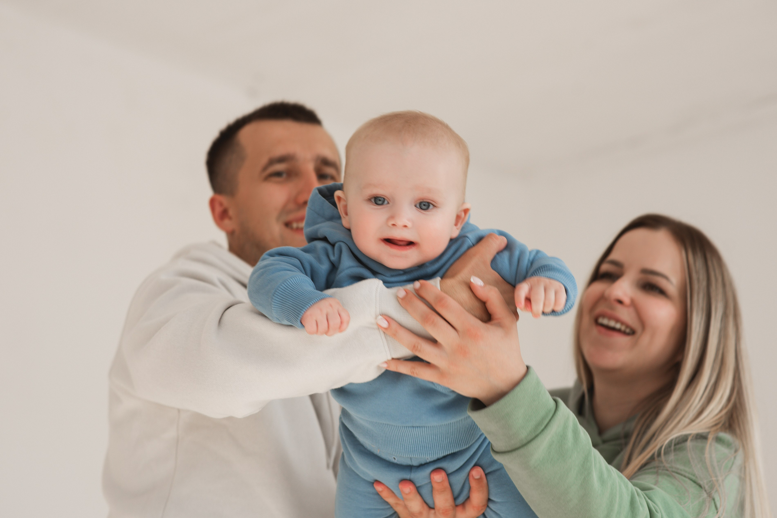 Семейная фотосессия Полина Игорь Богдан. Семейный фотограф в Южно-Сахалинске Анастасия Лимарева