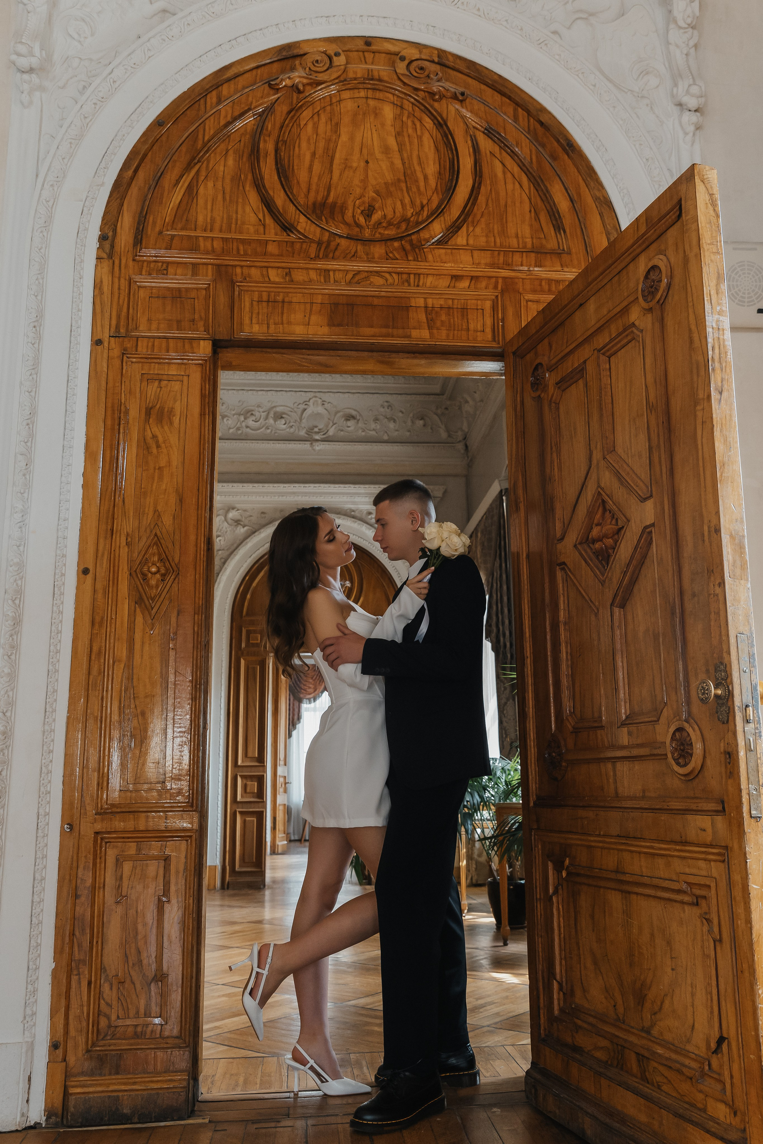 Свадебная фотосессия в Библиотеке-читальне им. А. С. Пушкина. Фотограф и видеограф Анна Домашенко