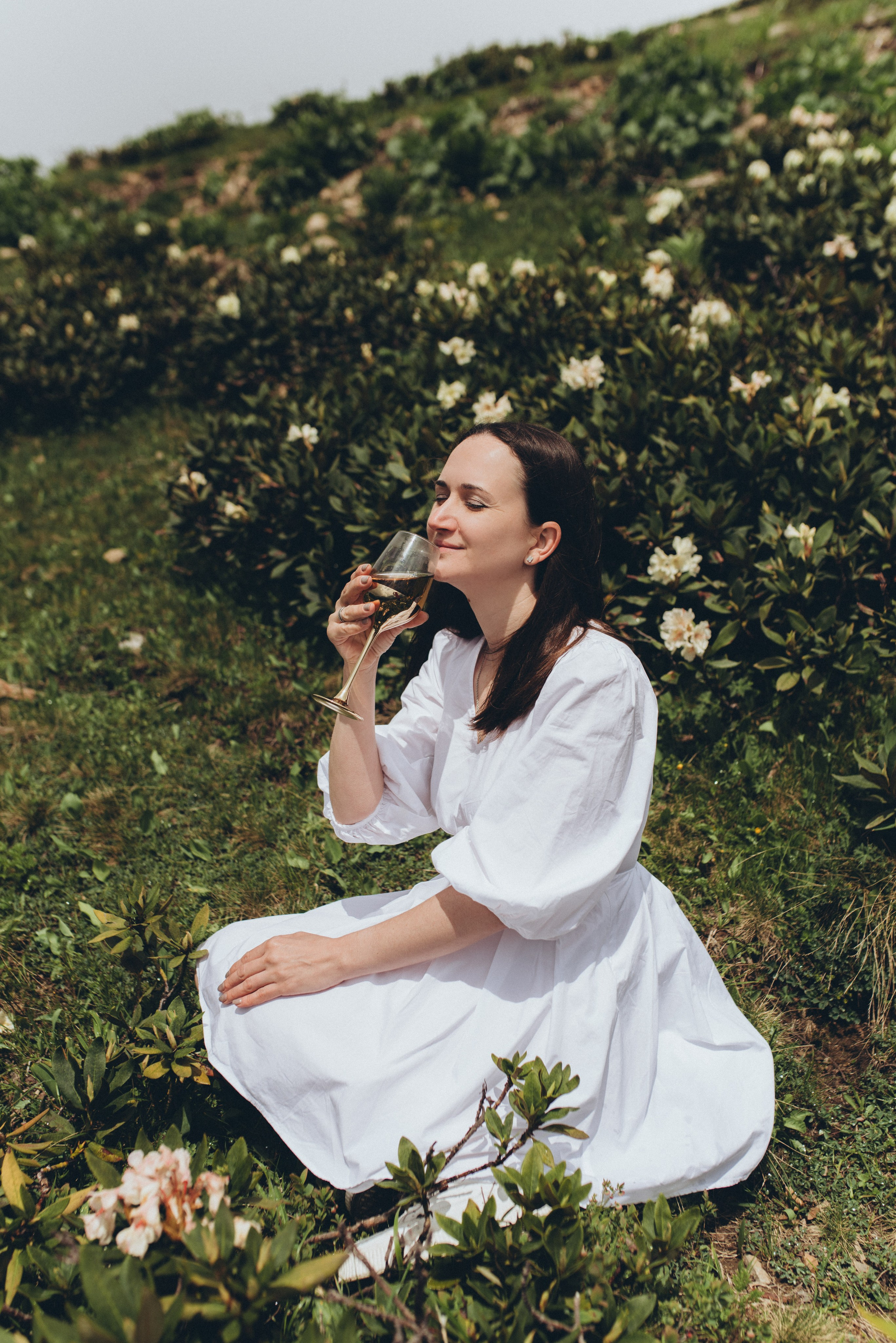 Фотосессия в горах Красной поляна Сочи цветение рододендрона. Фотограф в Сочи — Маргарита Поганова