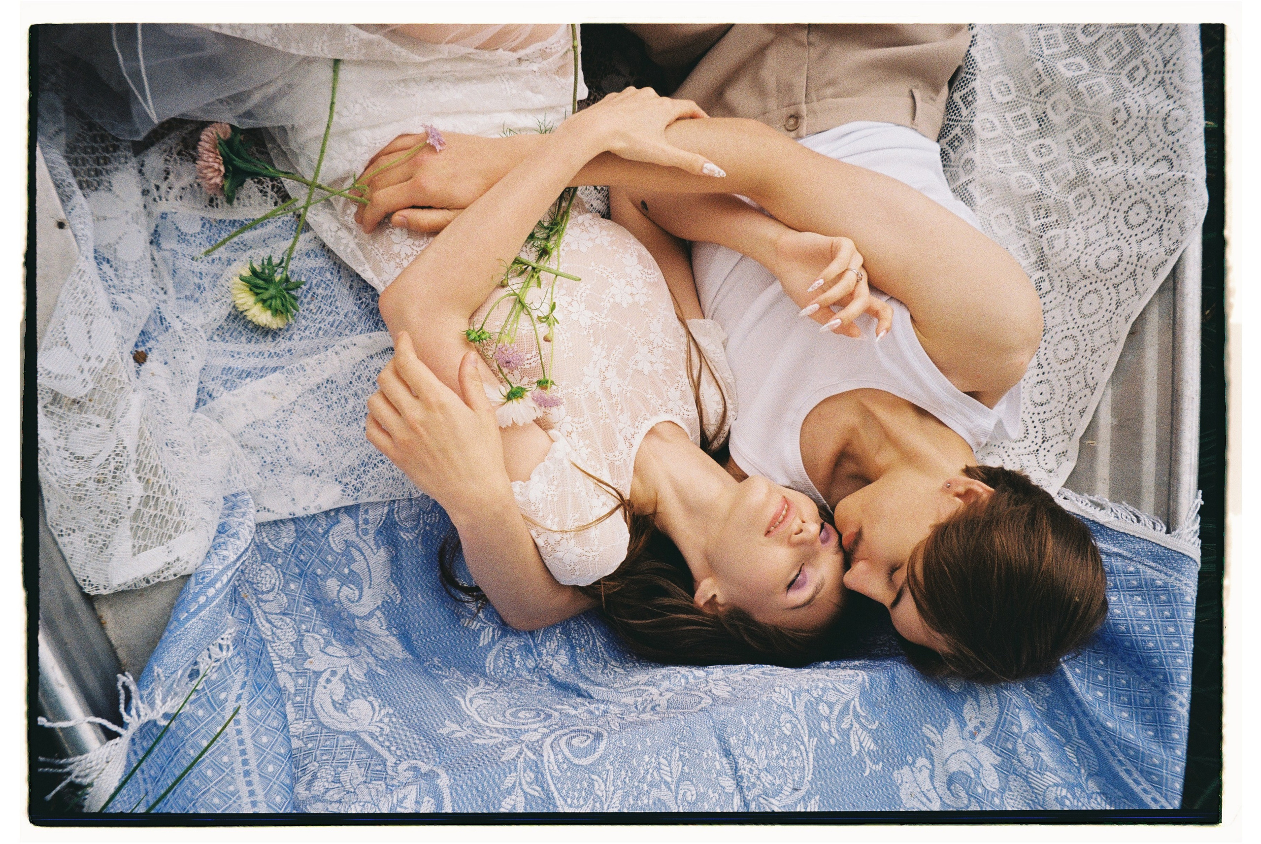 Держи меня крепче