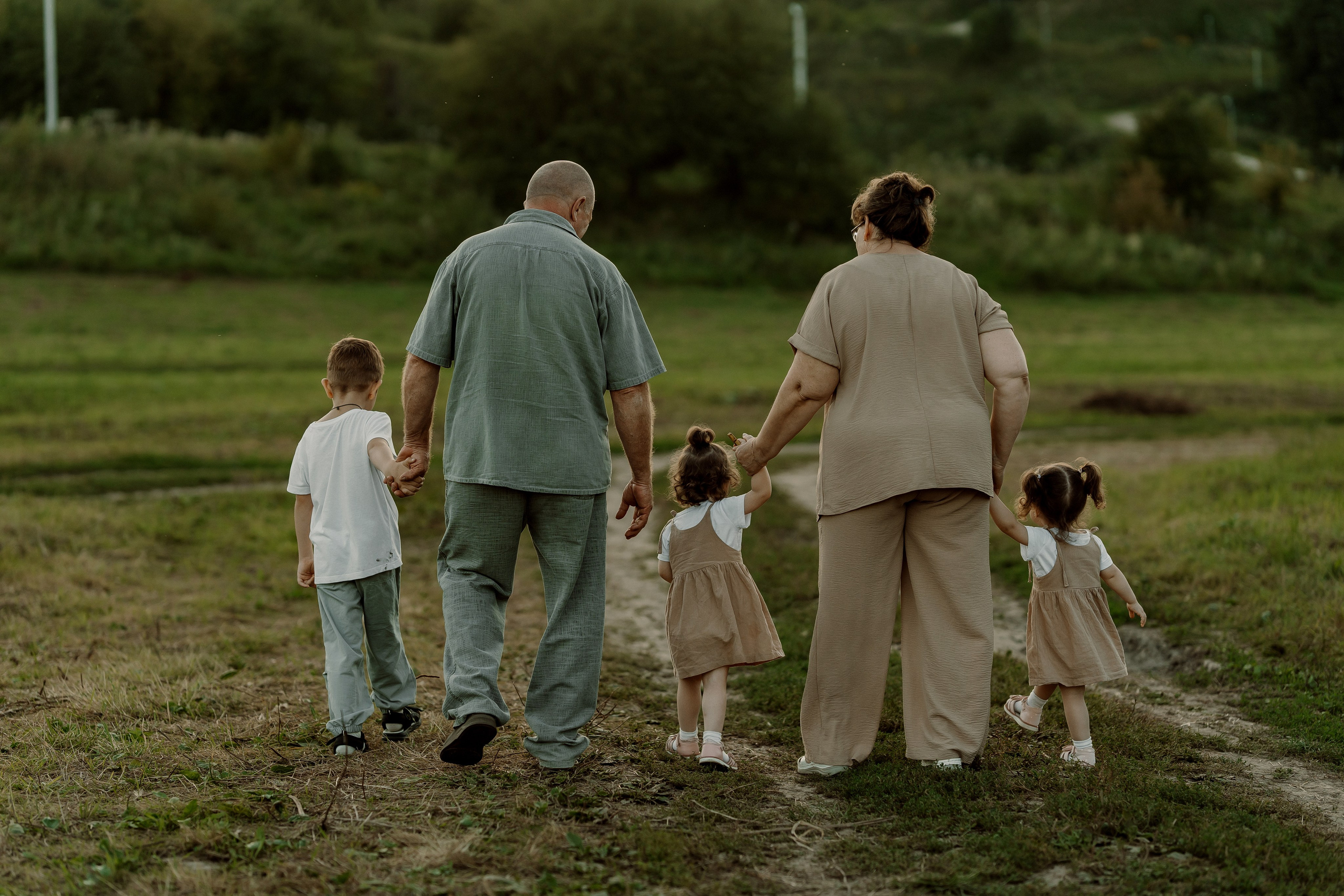Съемка с внуками. Свадебный и индивидуальный фотограф в Суворове Клюева Мария