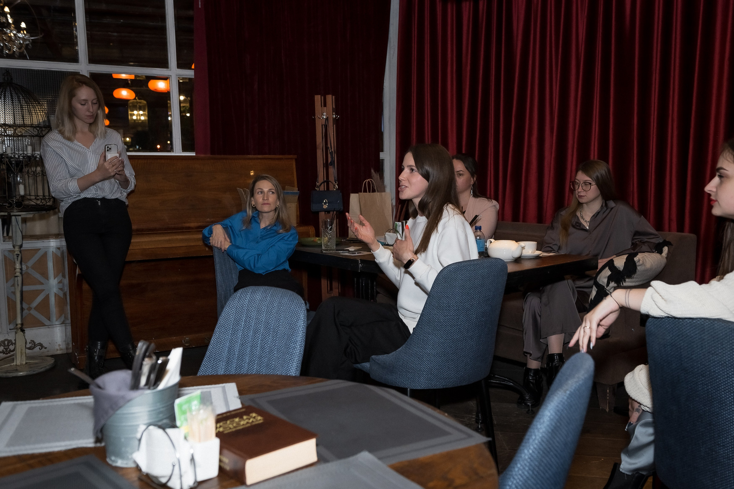 Репортаж мероприятий. КОНТЕНТ |БРЕНД фотограф Санкт-Петербург — Жанна Олтаржевская