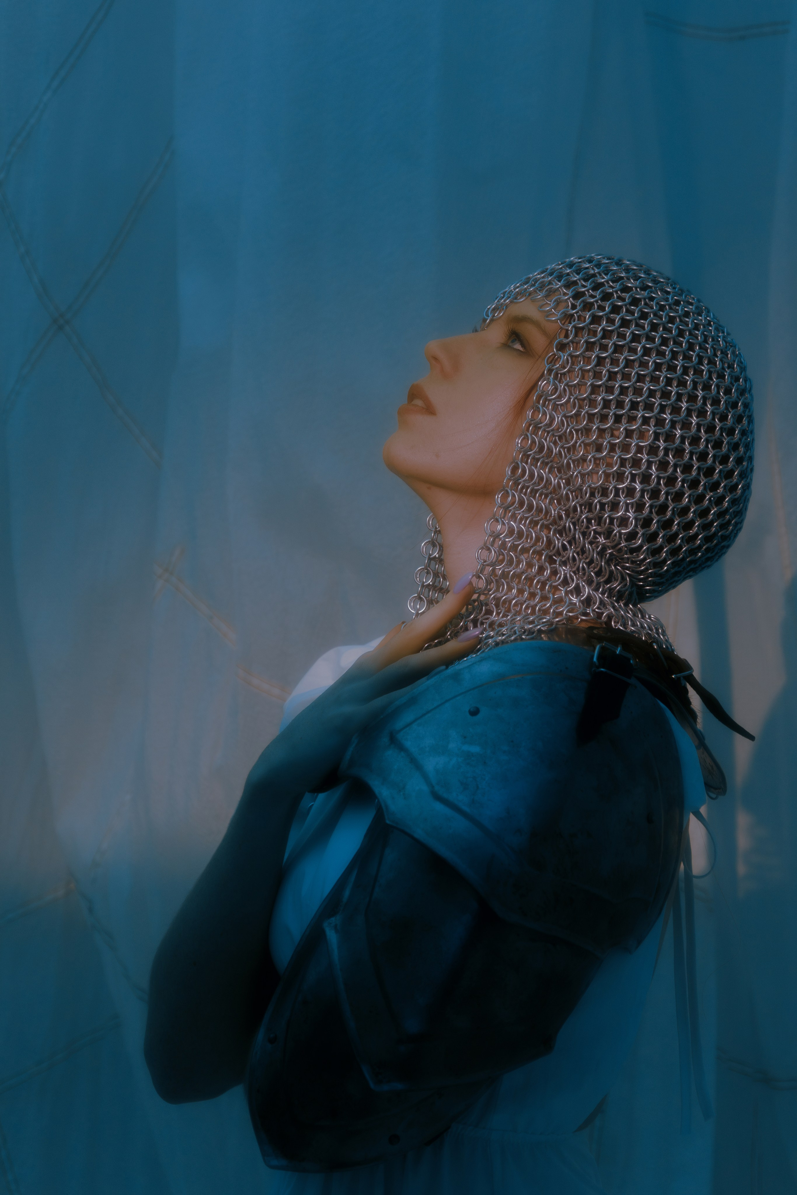 Женский креативный фотограф в Ростове на Дону. Прекрасный портрет девушки. Портретный фотограф Ростов-на-Дону. Женская эстетика и красота женского дела. 