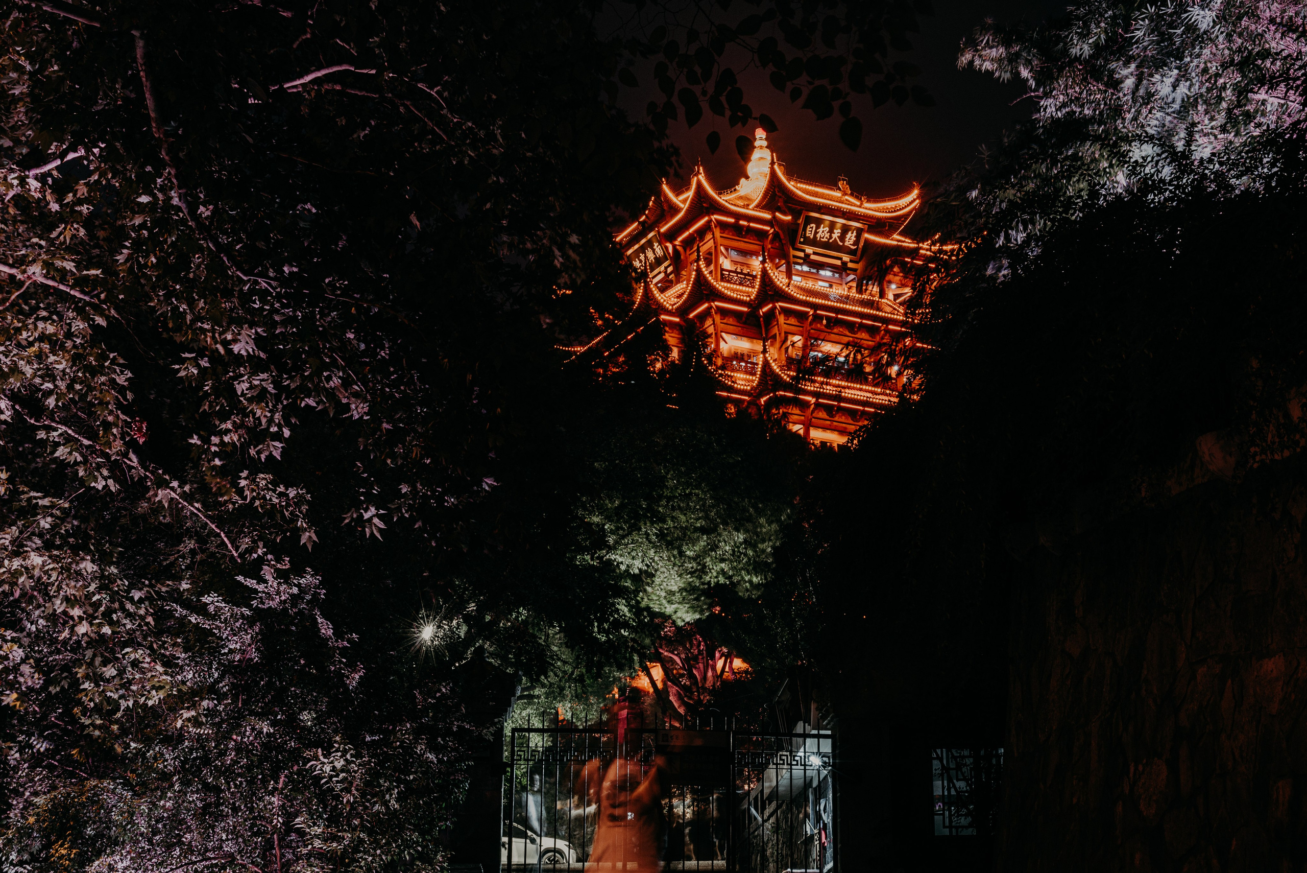 Рекламный фотограф из Гуанчжоу: путешествие по Уханю через объектив камеры. Коммерческий и предметный фотограф в Гуанчжоу Коваленко Александр