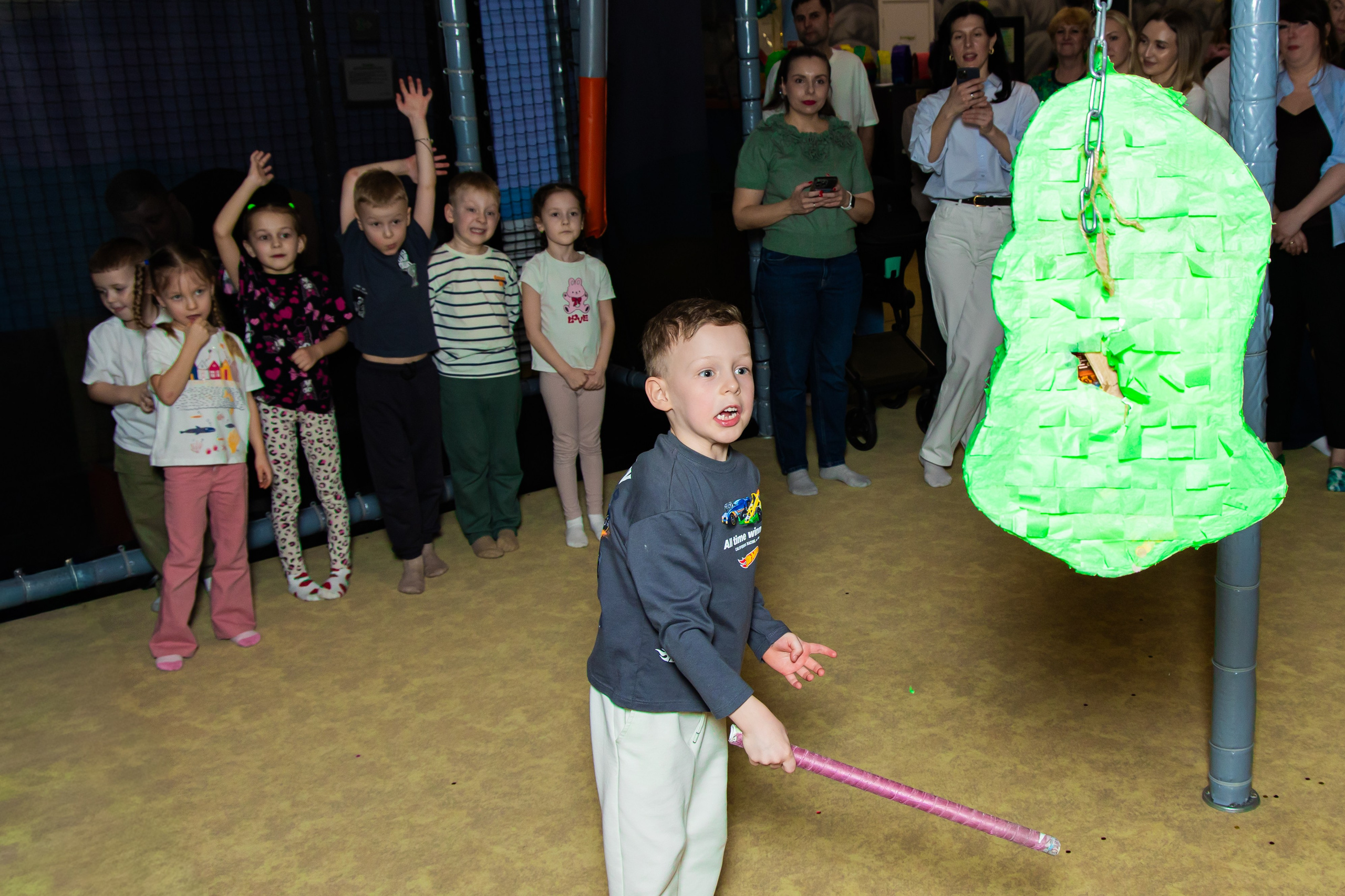 Александр 21/03 Парк Фантазия. Виктория Литвинова репортажный фотограф Москва