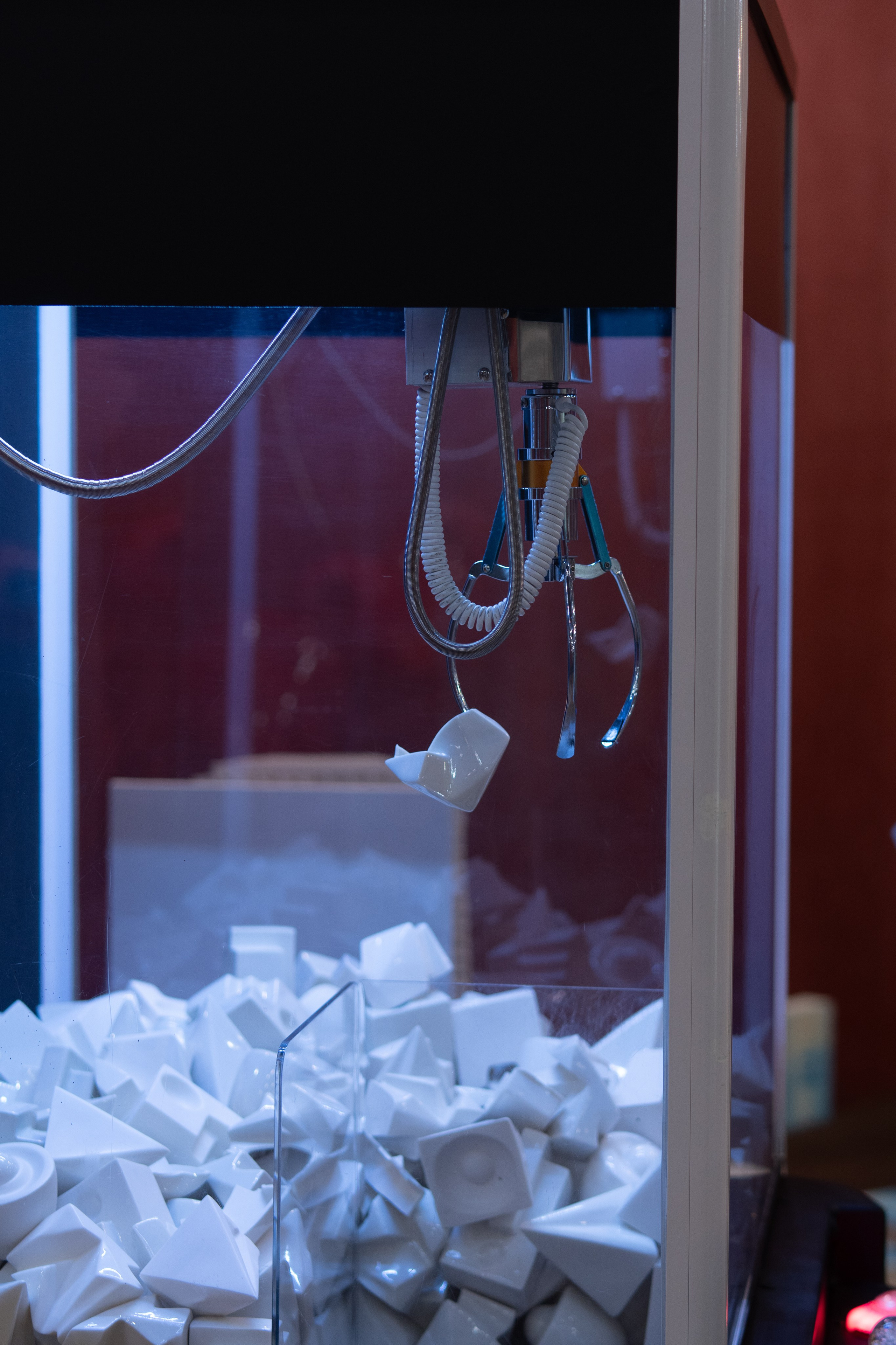 Монтаж выставки «10 из 10». Фотохудожник Москва