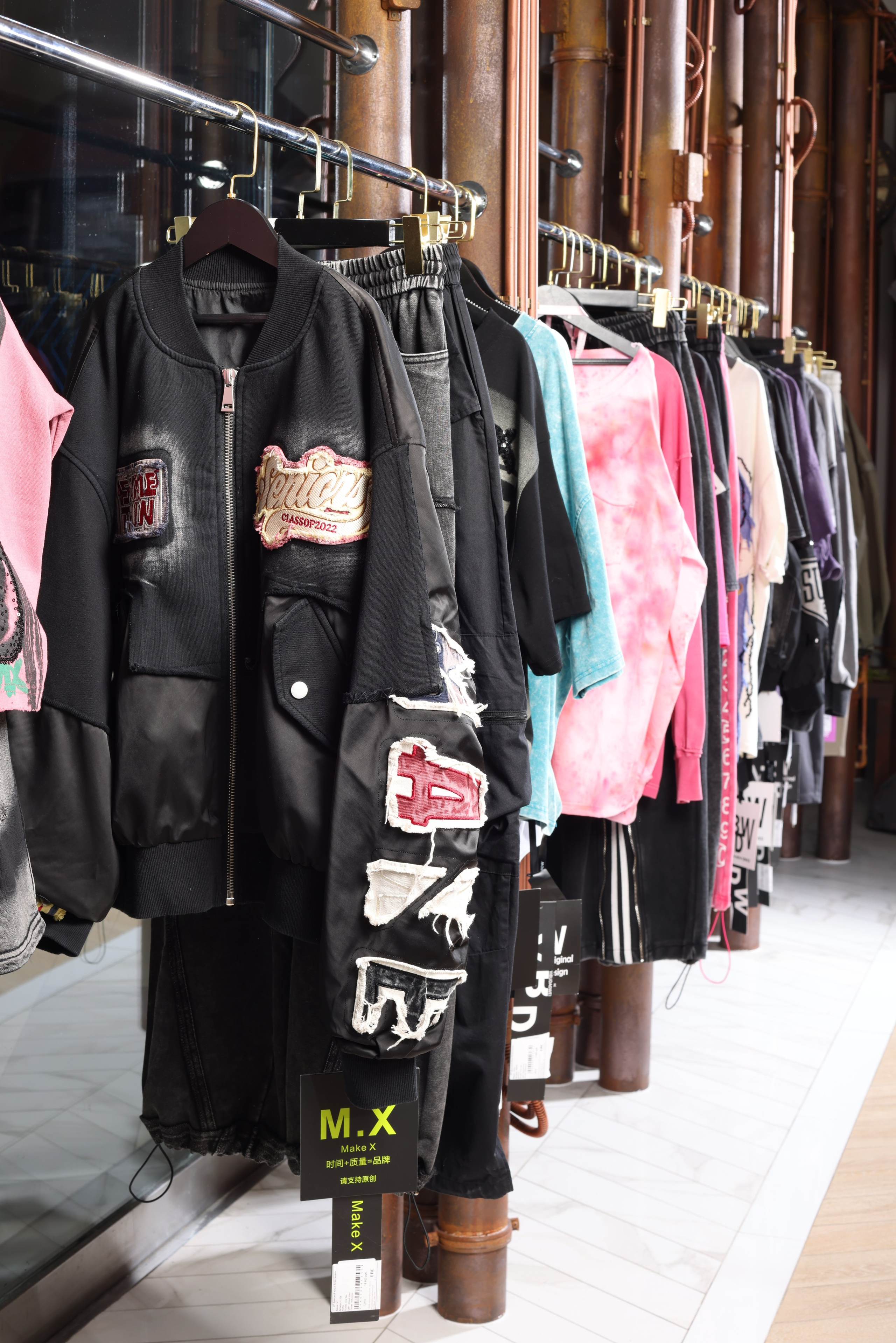 ID 24_04. Joseph Anton