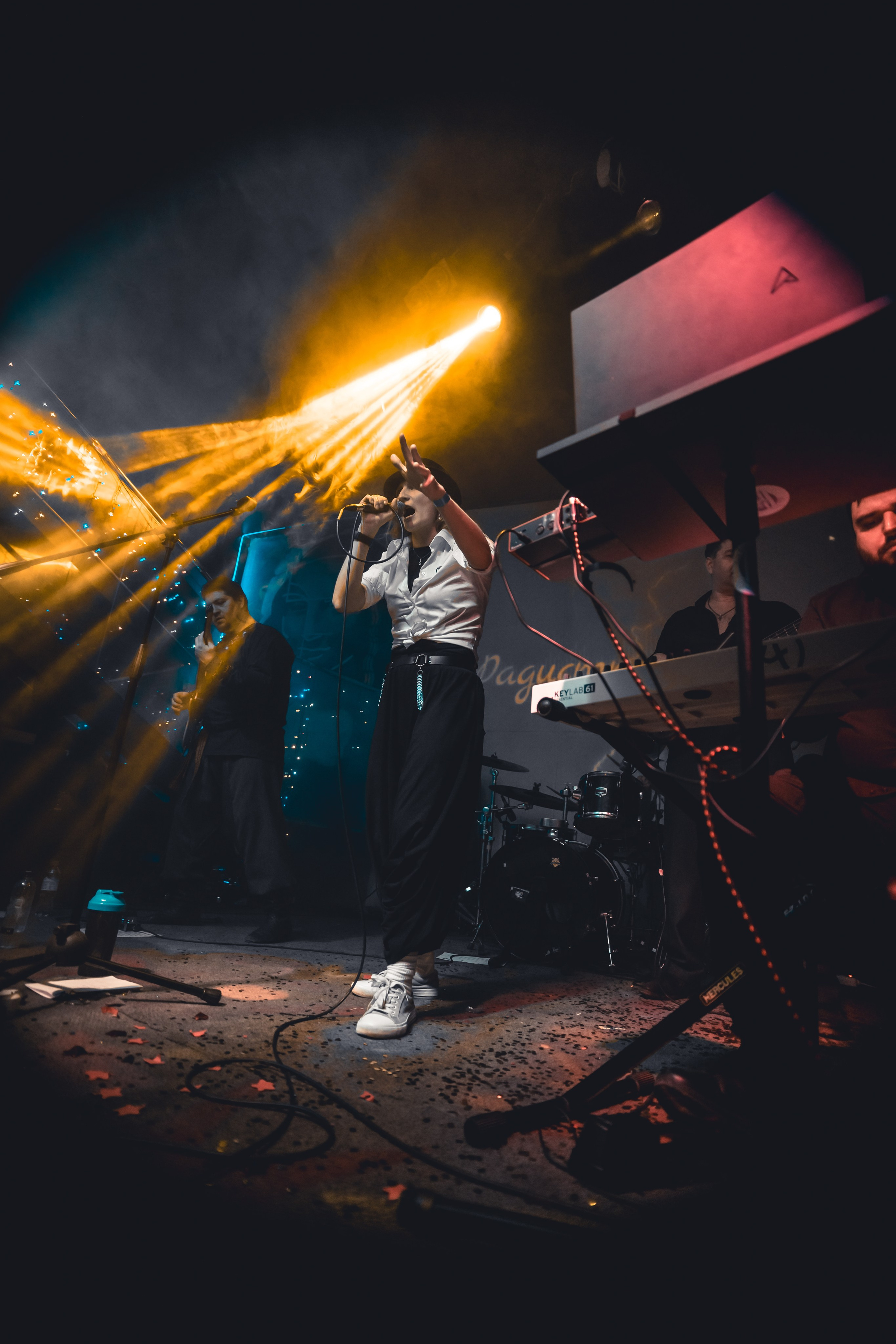 Радистка Кэт. Рок-ёлка, клуб-галерея Эрмитаж. 21.12.2024. Фотограф Регина Крикунова г. Красноярск