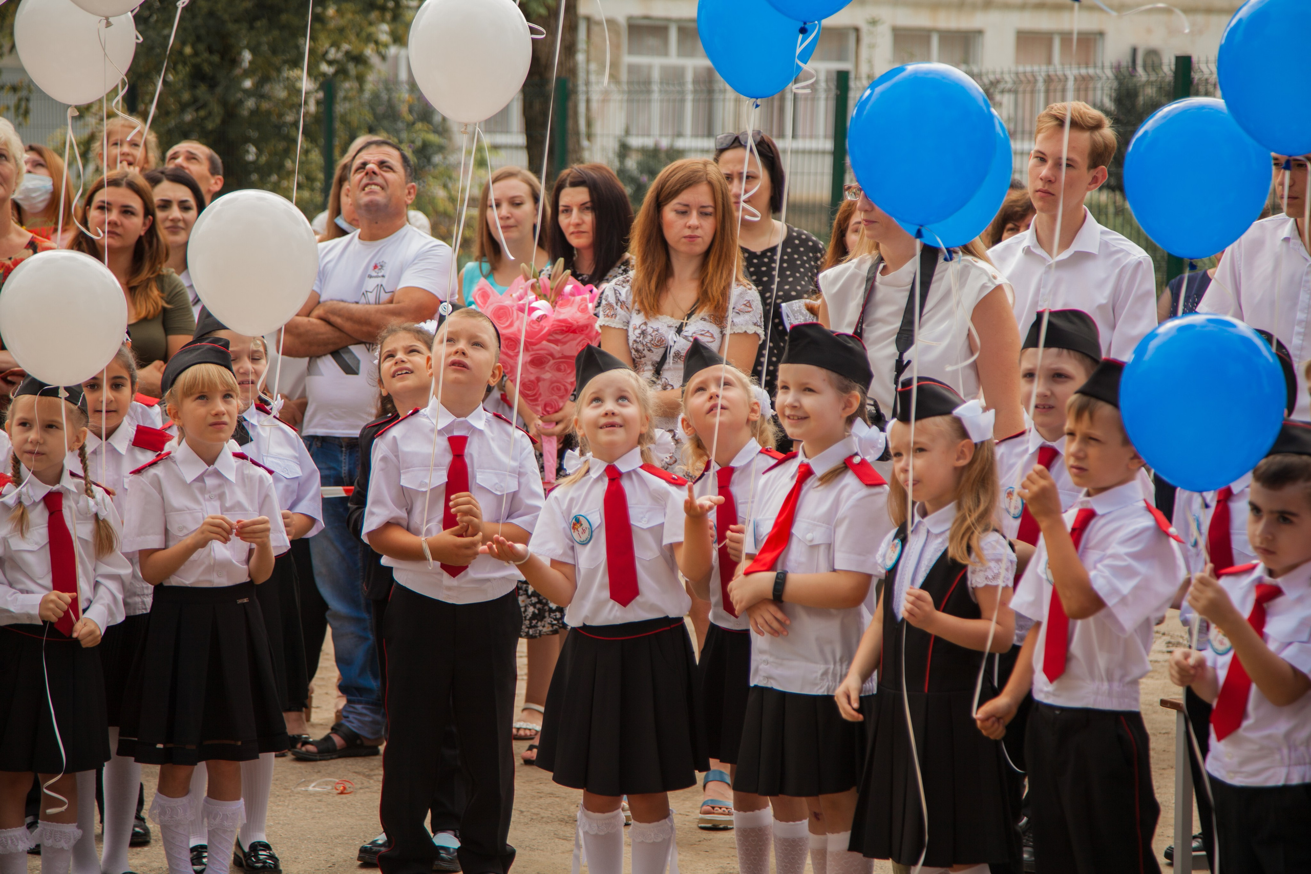 Линейка 1 сентября. Свадебный и семейный фотограф в Армавире