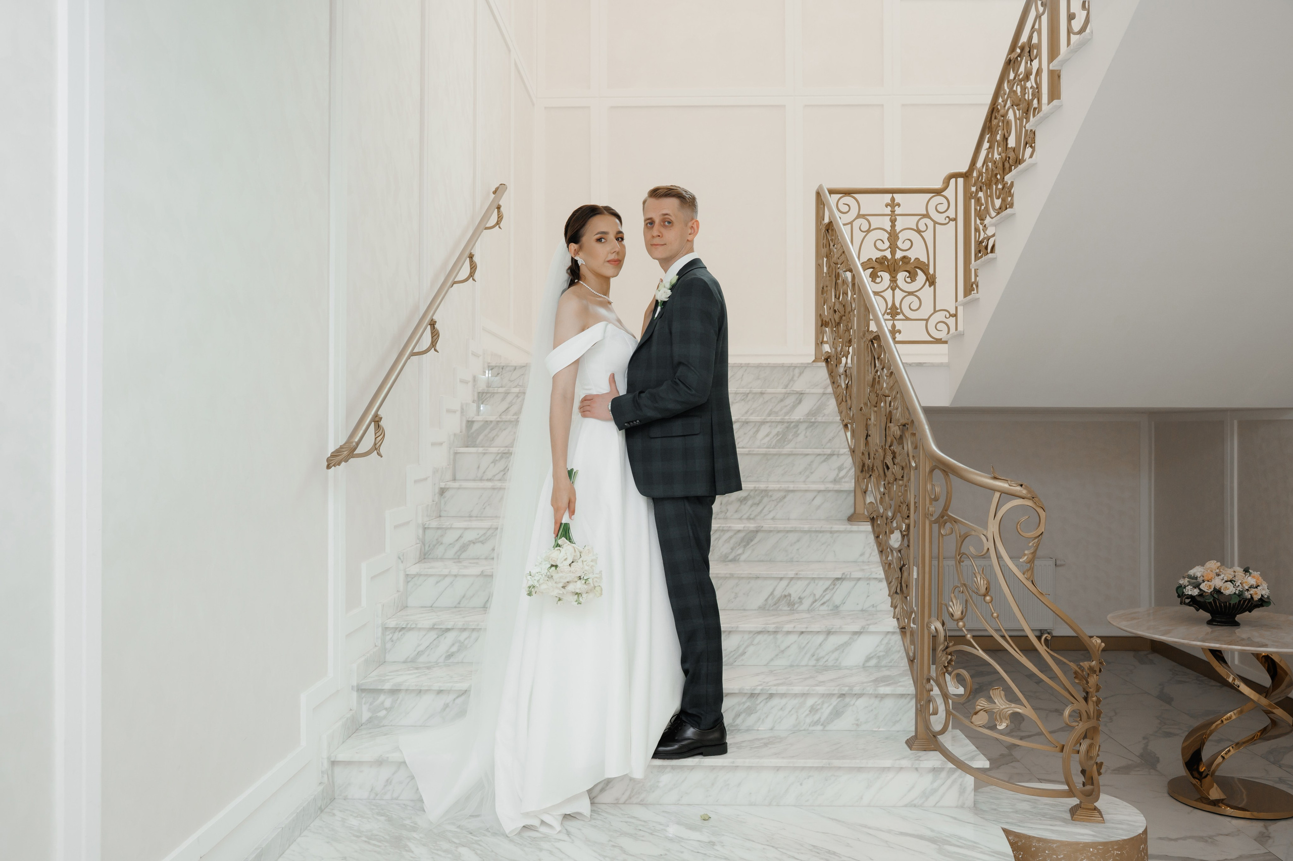 Регистрация в отеле Fish Point, ЗАГС Бутово, прогулка в Остафьево. Свадебный и репортажный фотограф (Москва, Королев и другие)