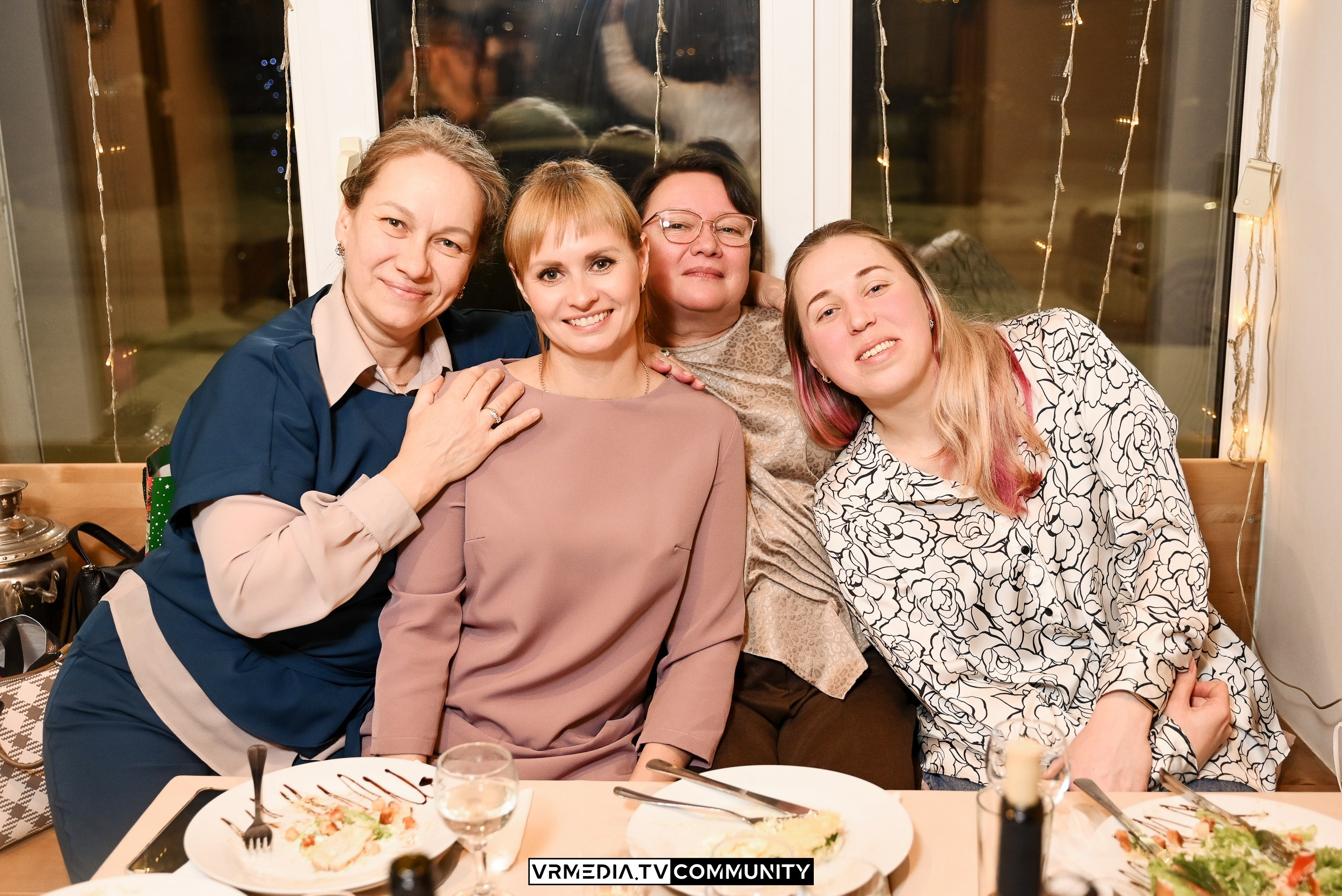 Новогодний вечер в кафе «Кампот»