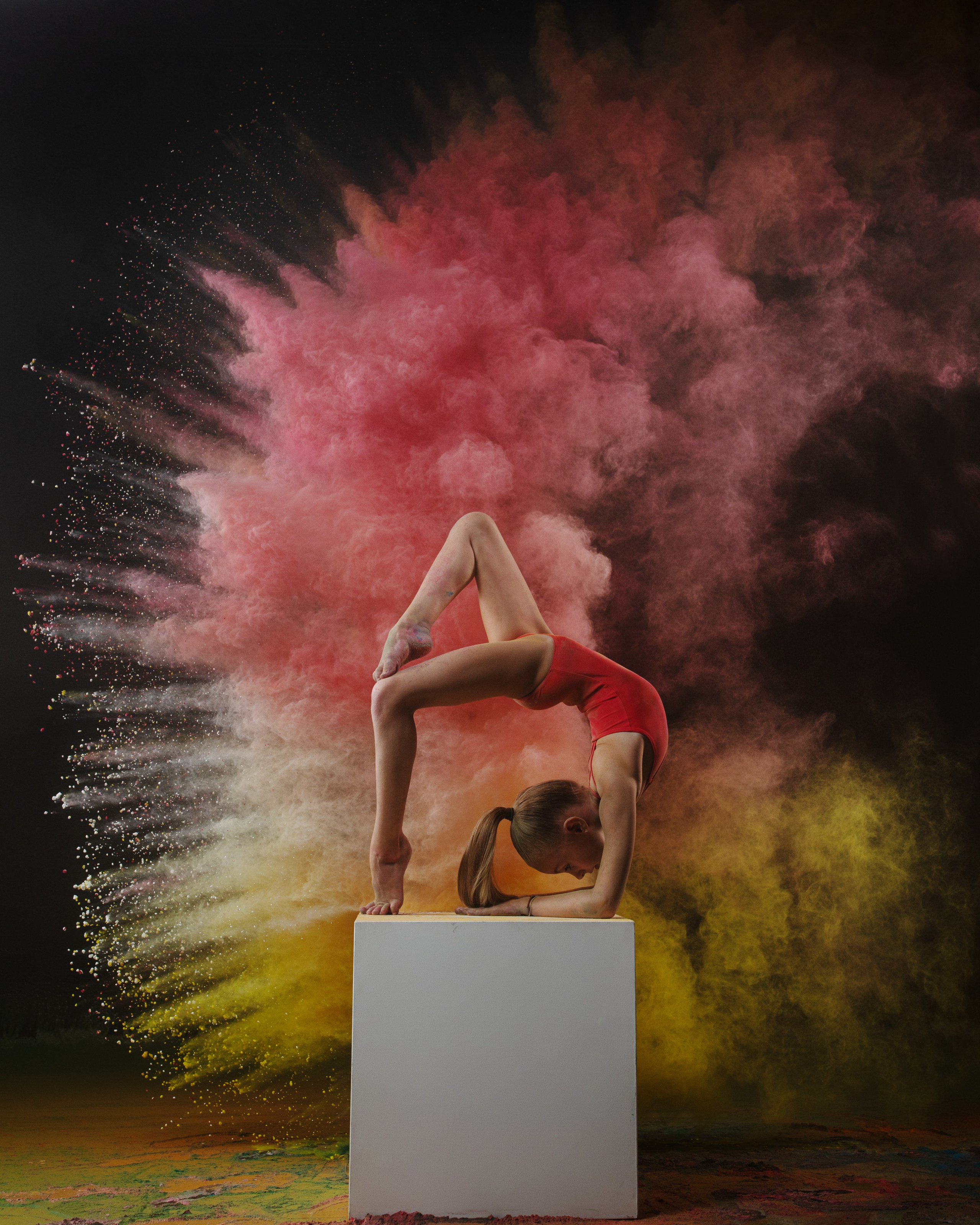 Клуб художественной гимнастики «Отрада». Съемка с мукой. Спортивный и детский фотограф в Москве, Калининграде