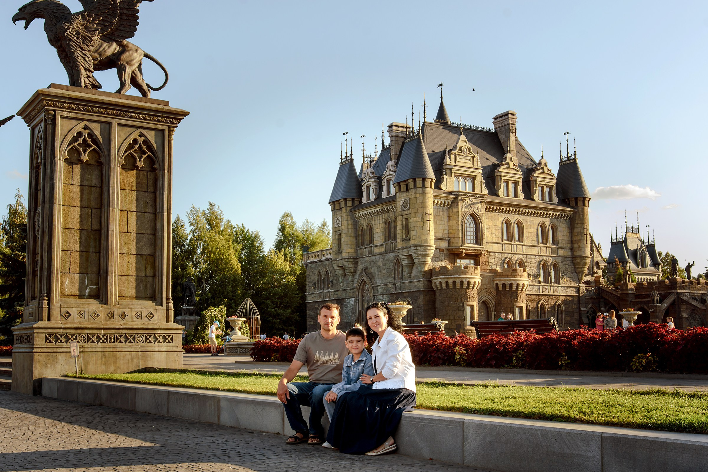 Семейная фотосессия у Замка Гарибальди. Фотограф Оксана Сафонова г. Тольятти