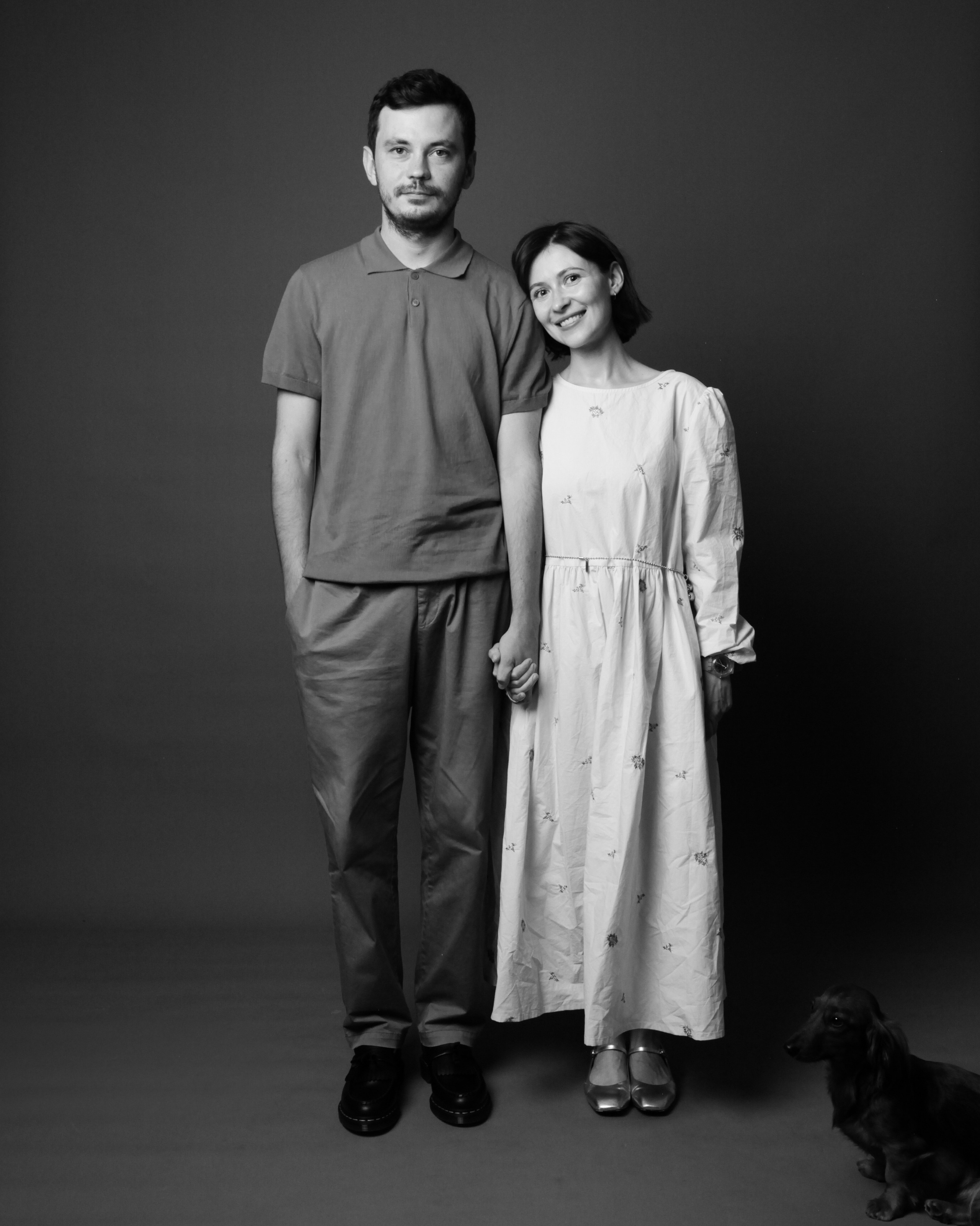 СЕРЫЙ ФОН | АВТОПОРТРЕТНАЯ. YourSelf.photostudio | автопортретная фотостудия ТОЛЬЯТТИ