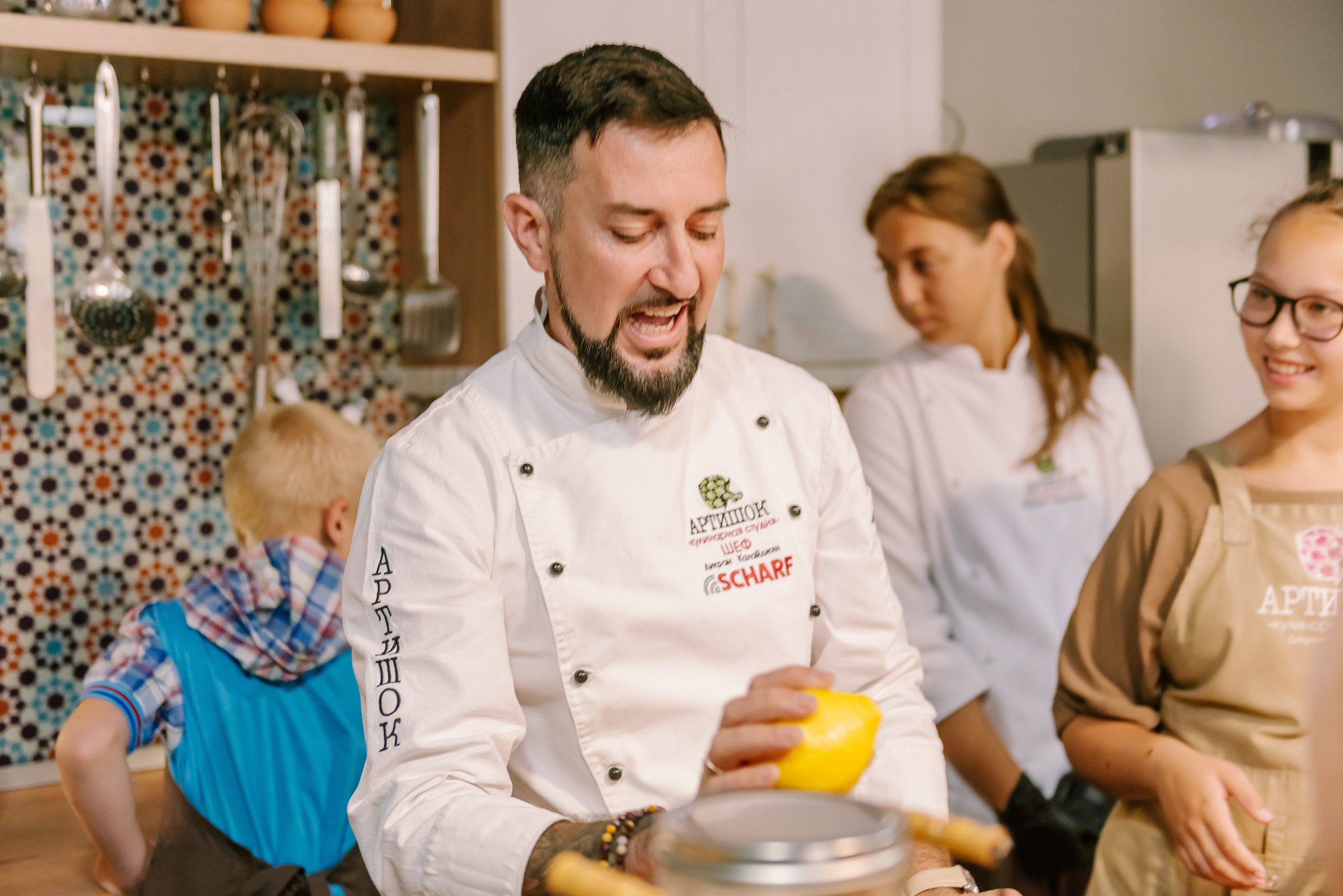 Инклюзивная кухня добра в Артишок 30. 07.35. Детский фотограф, семейный фотограф и репортажи в Кемерово