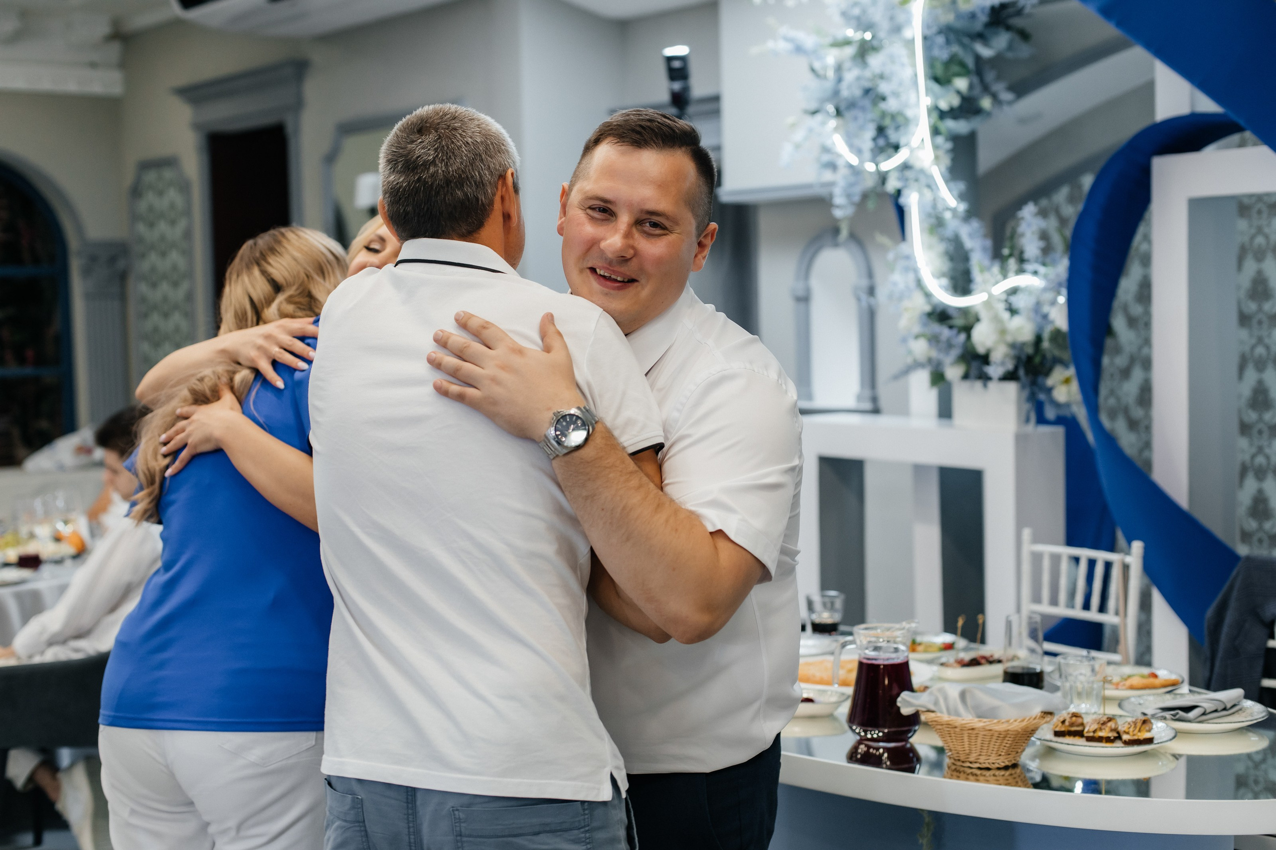 Саша & Валя. Свадебный и портретный фотограф в Омске Антон Карев