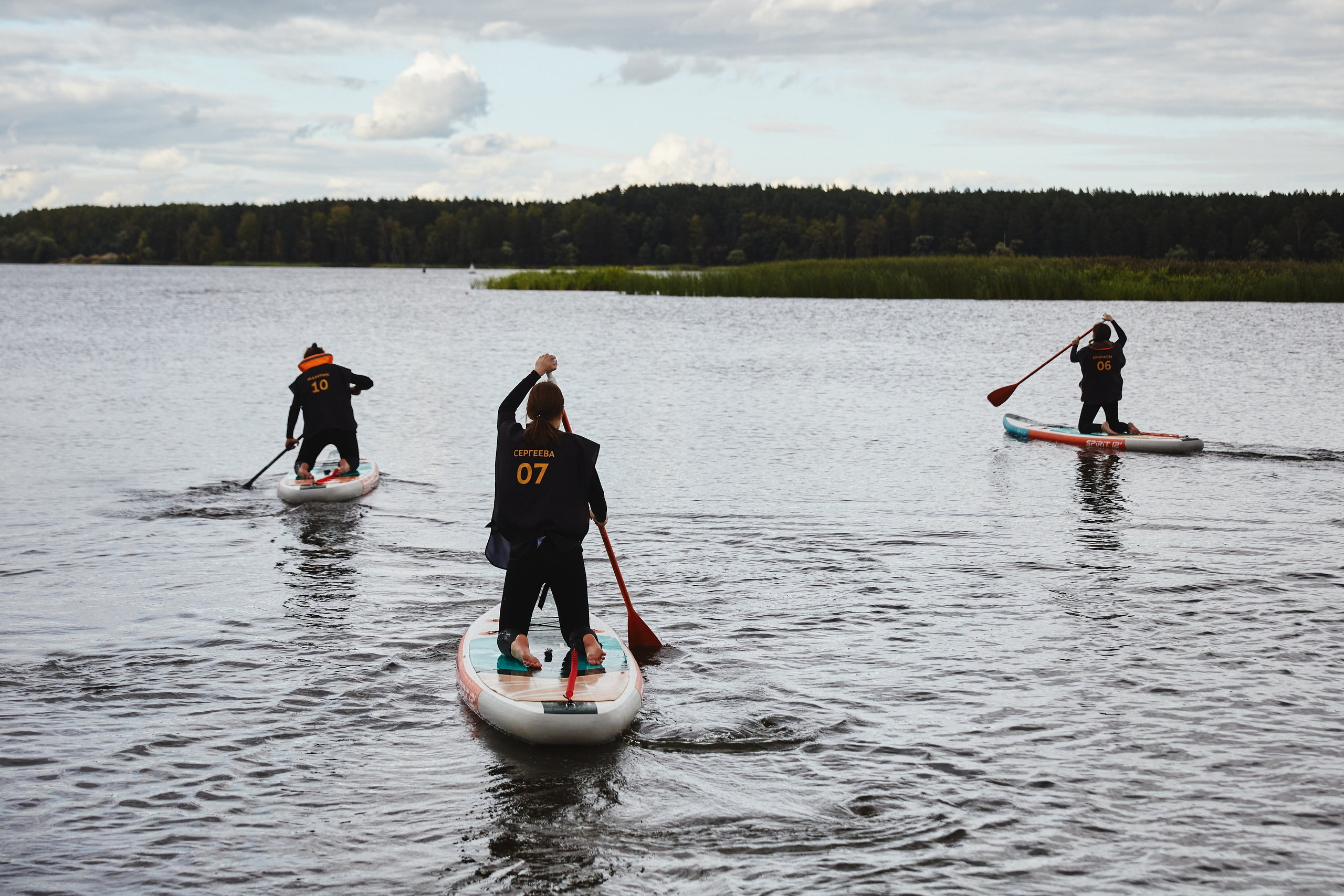 Фотограф на тимбилдинг: спортивное командообразование за городом. КонТайм: профессиональная съемка для организаций