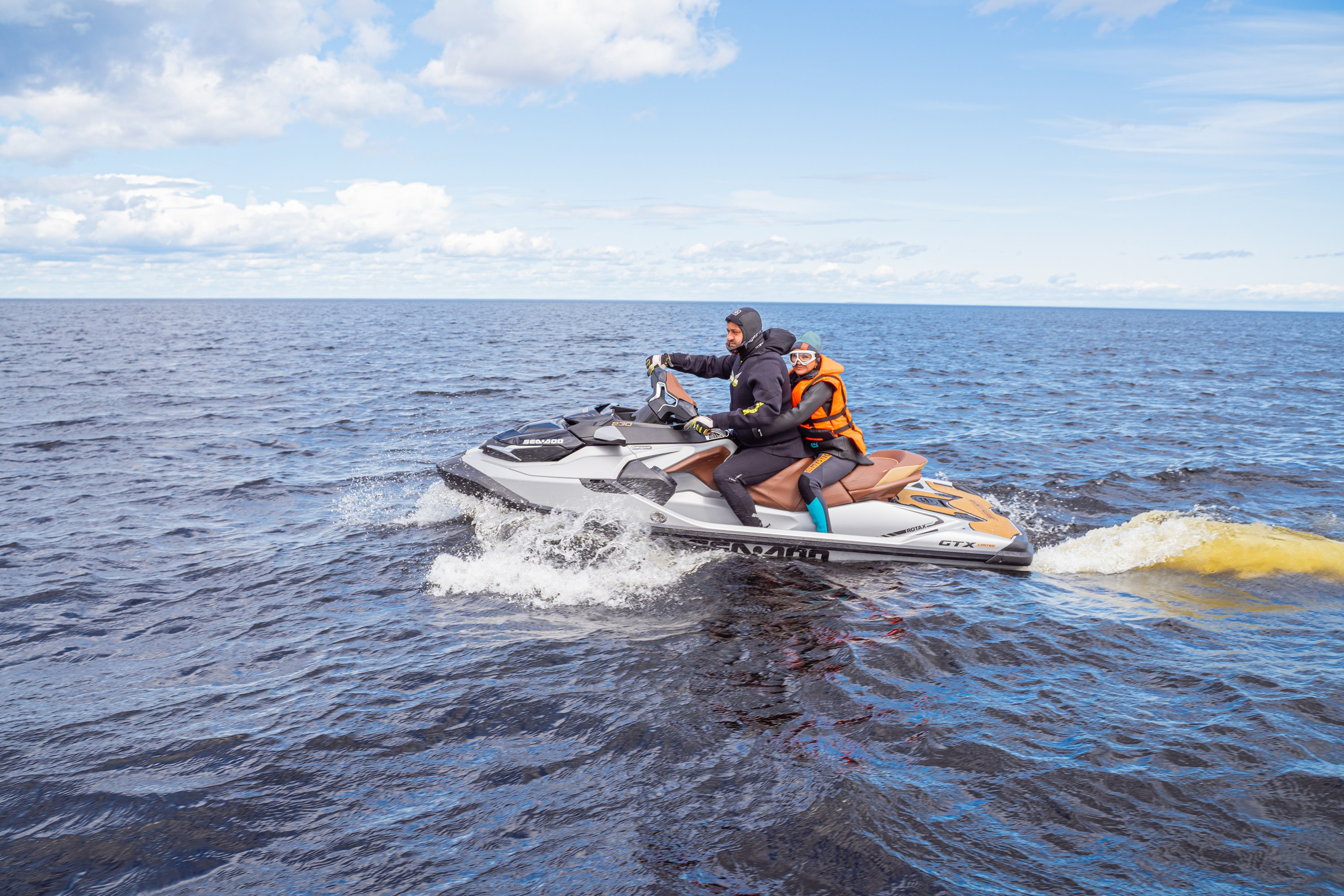 Гидровыезд в Коневский мужской монастырь. Свадебный, семейный, портретный, репортажный фотограф в Санкт-Петербурге