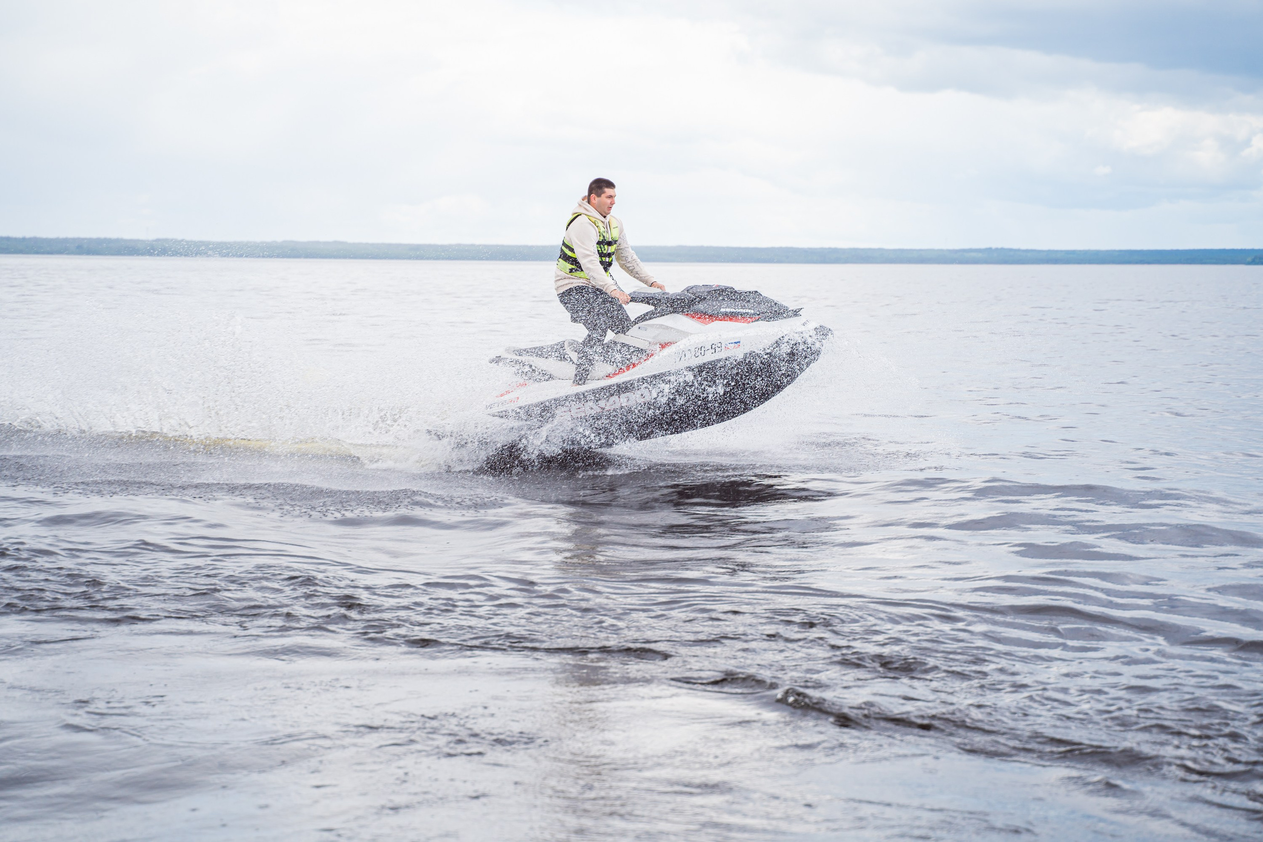 Гидровыезд в Коневский мужской монастырь. Свадебный, семейный, портретный, репортажный фотограф в Санкт-Петербурге