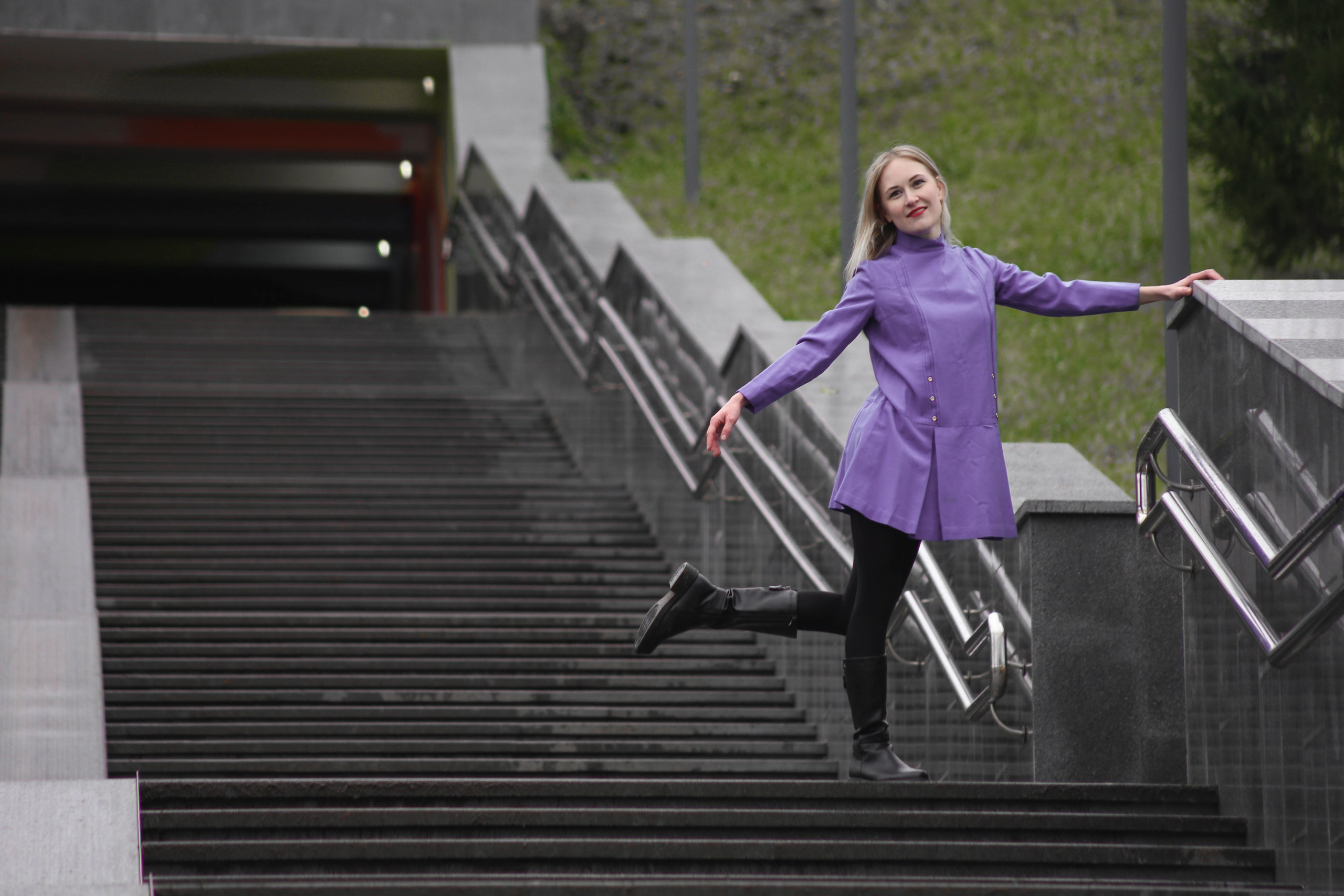 Маша на набережной. Часть 2. Фотограф Пермь. Фотосессия в фотостудии Перми и на свежем воздухе