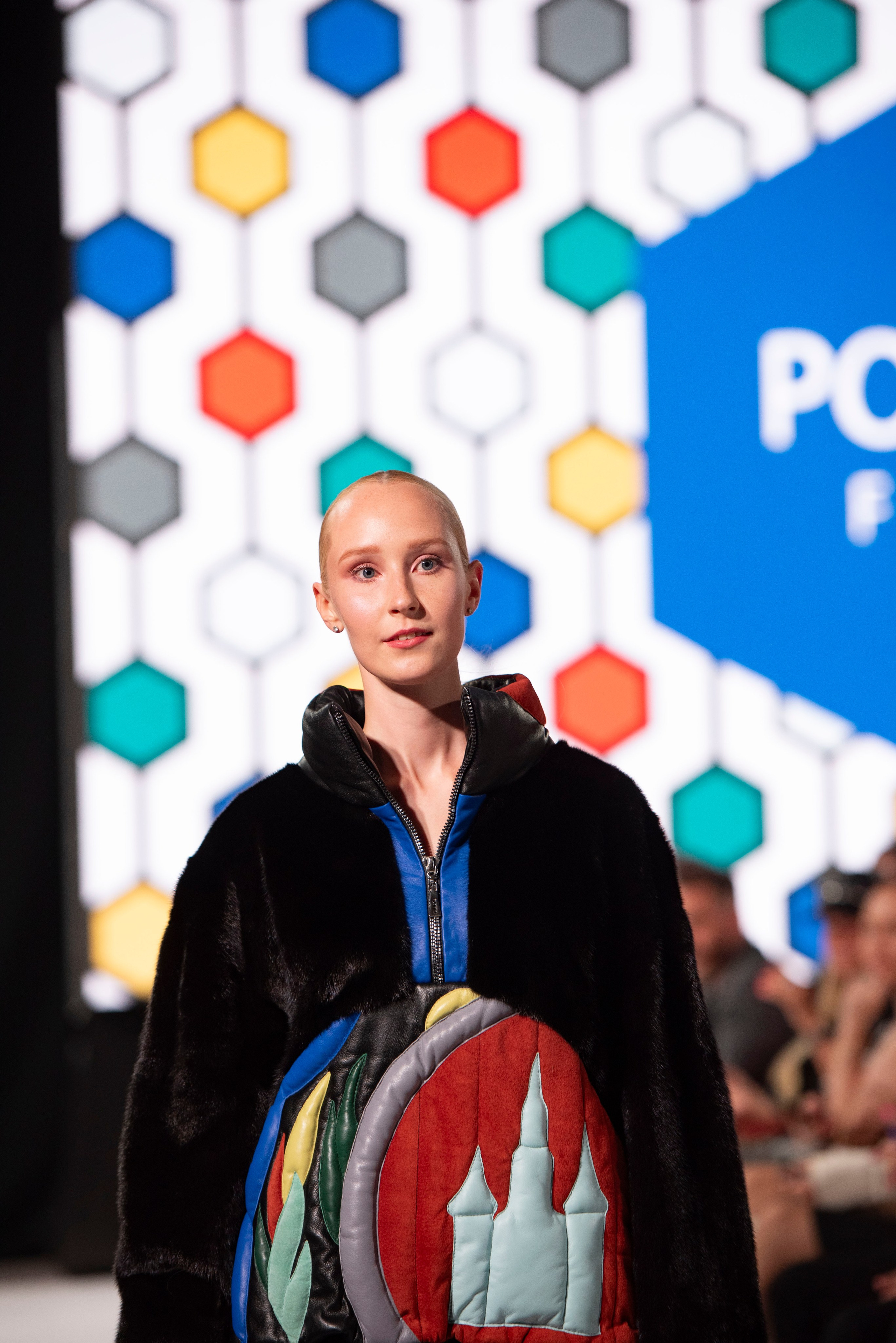 Фотограф на модельный показ. Свадебный, семейный, фэшн фотограф, школьный фотограф в Сочи