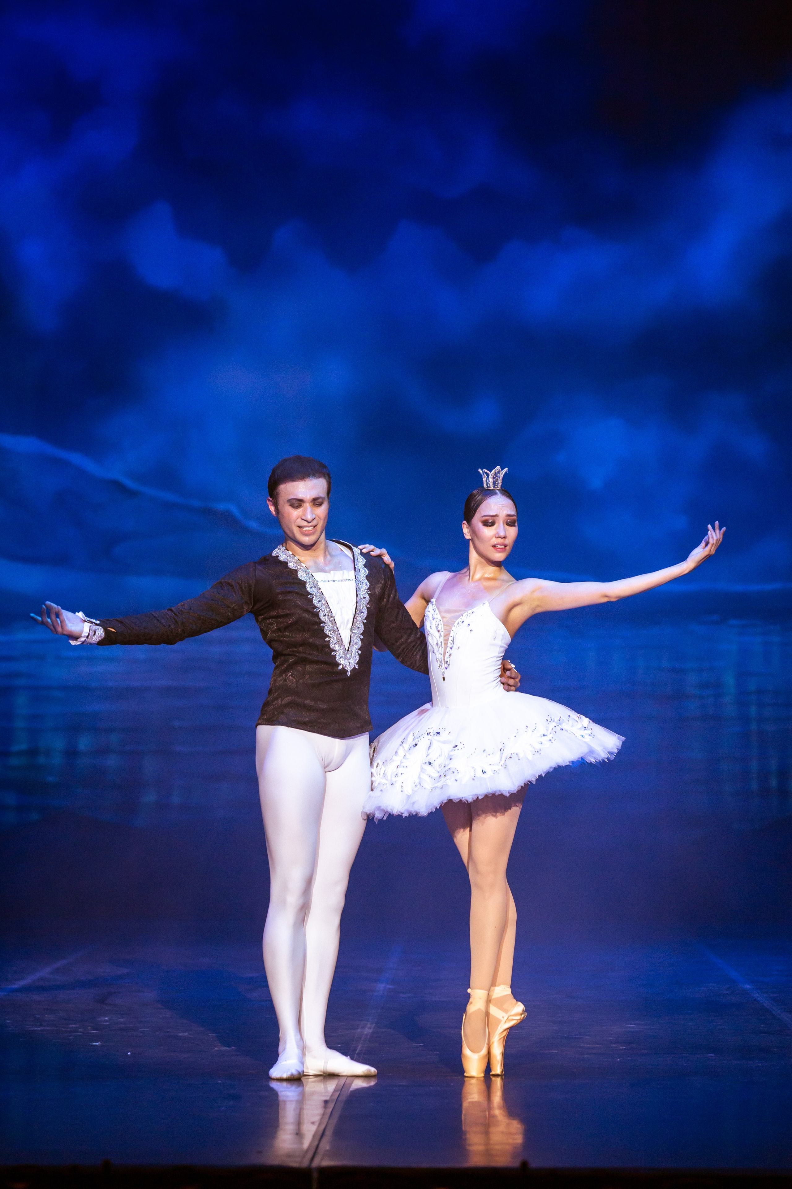 «Лебединое озеро» ГАТОБ г. Алматы 2024. Jora Abramov | Коммерческий и репортажный фотограф в Алматы