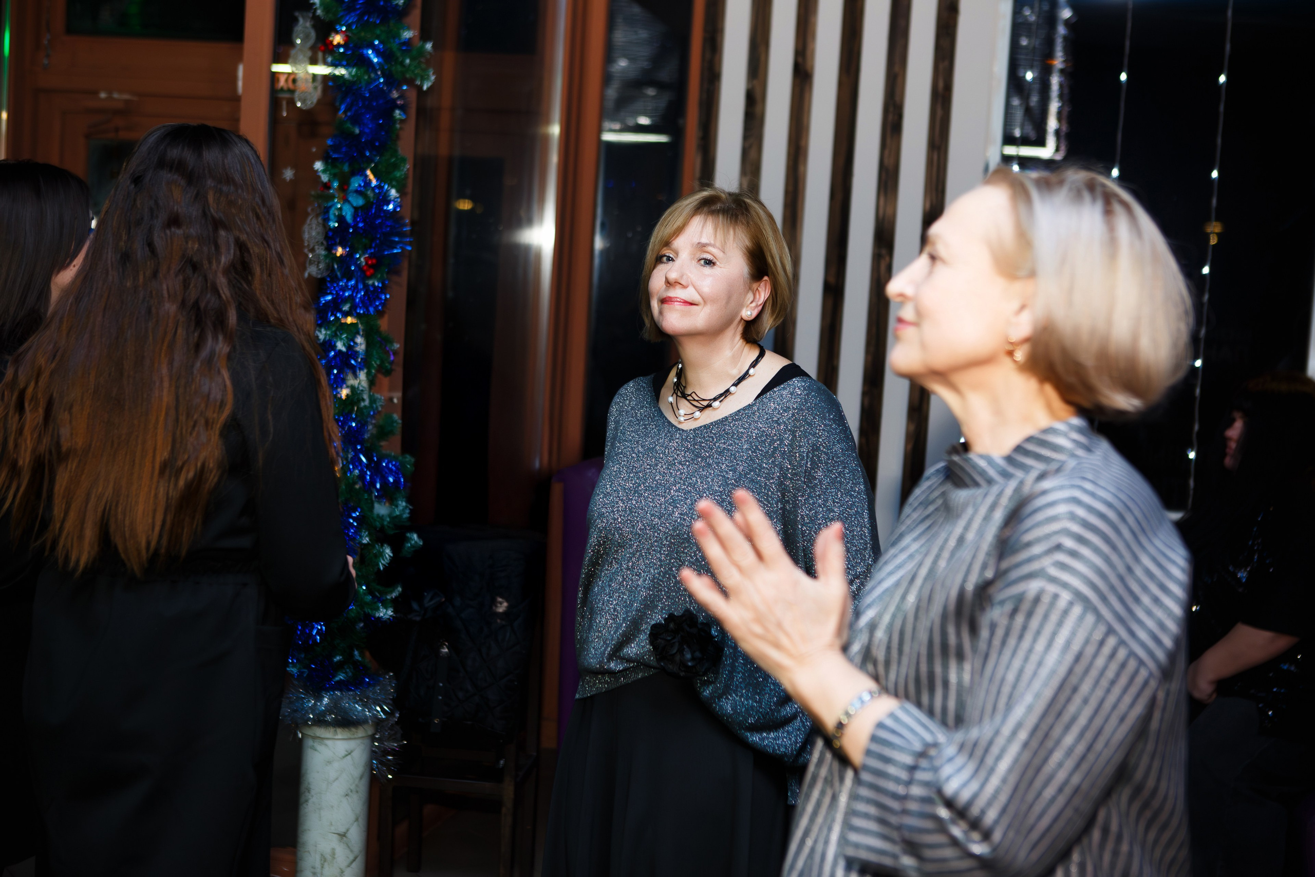 КОРПОРАТИВ 20.12.24 (кафе — АТМОСФЕРА). Профессиональный фотограф в Мценске и Орловской области