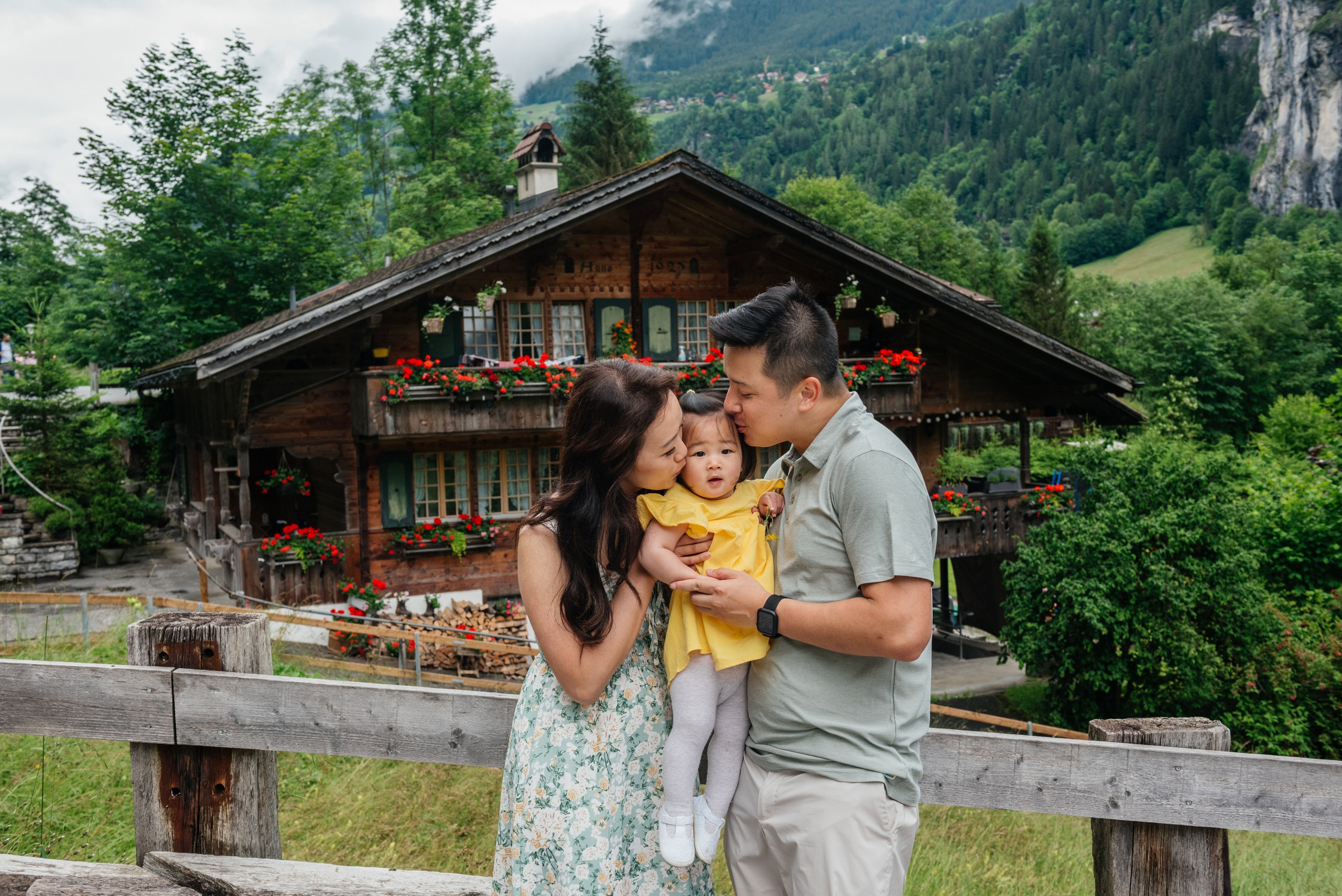 Bernice, Bryant and Kira (Lauterbrunnen, Switzerland). Photographer in Switzerland and Europe Anna Alekseenko