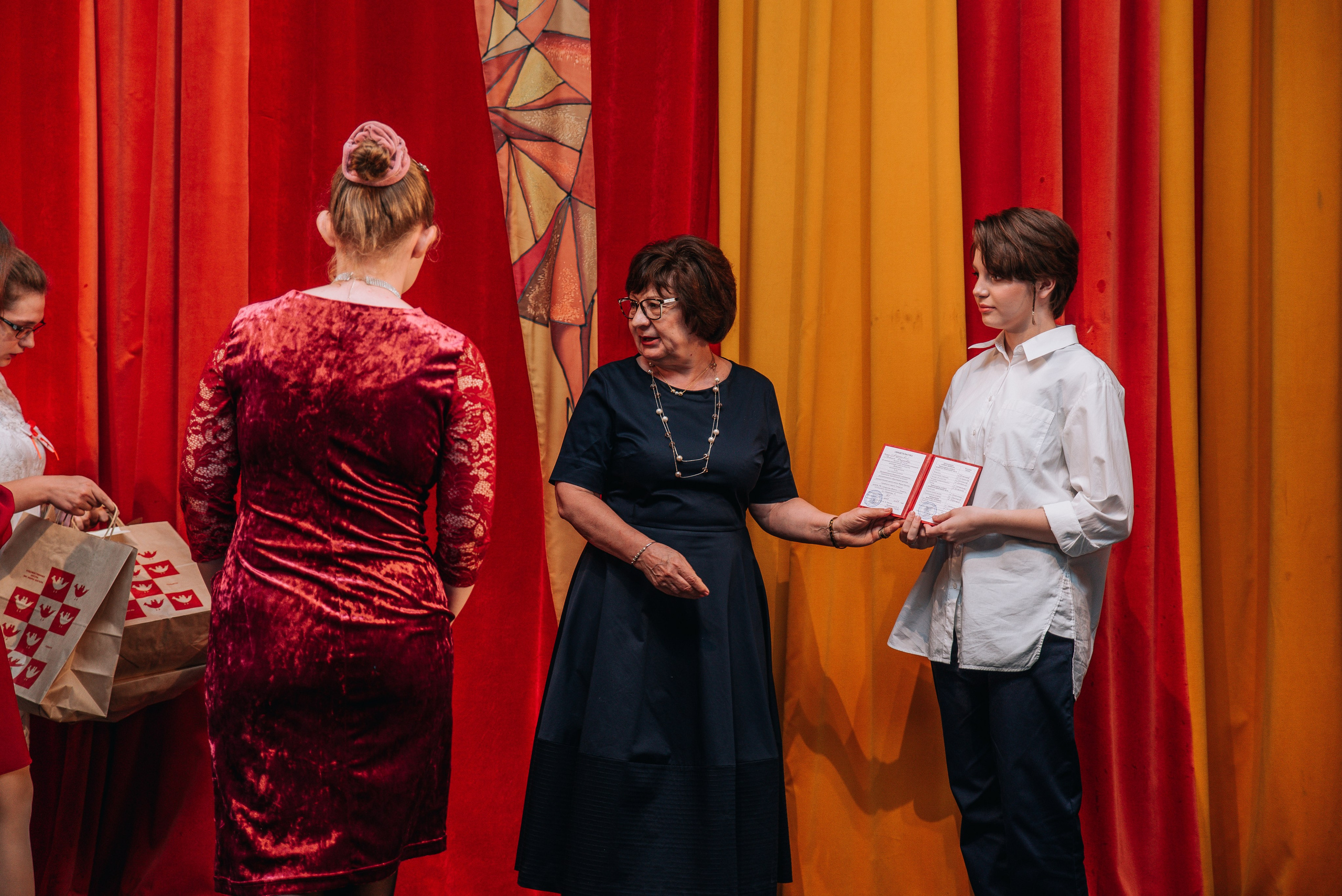 Выпускной в художественной школе. Главная