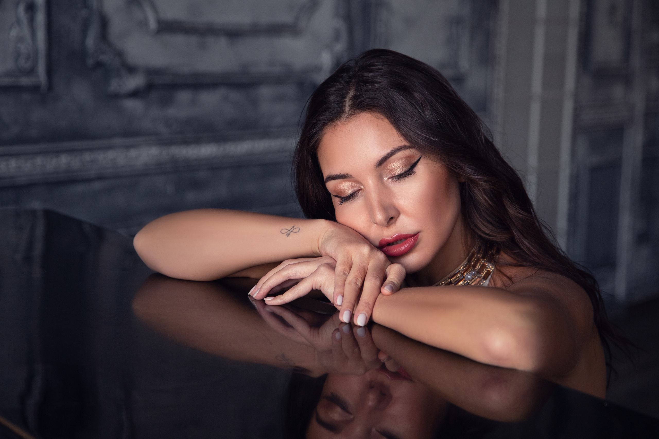 Студийная фотосессия с пианино — арт-портрет и творческие образы | Фотограф Анна Татаурова, Москва. Фотограф Анна Татаурова | Авторская фотосъемка в Москве