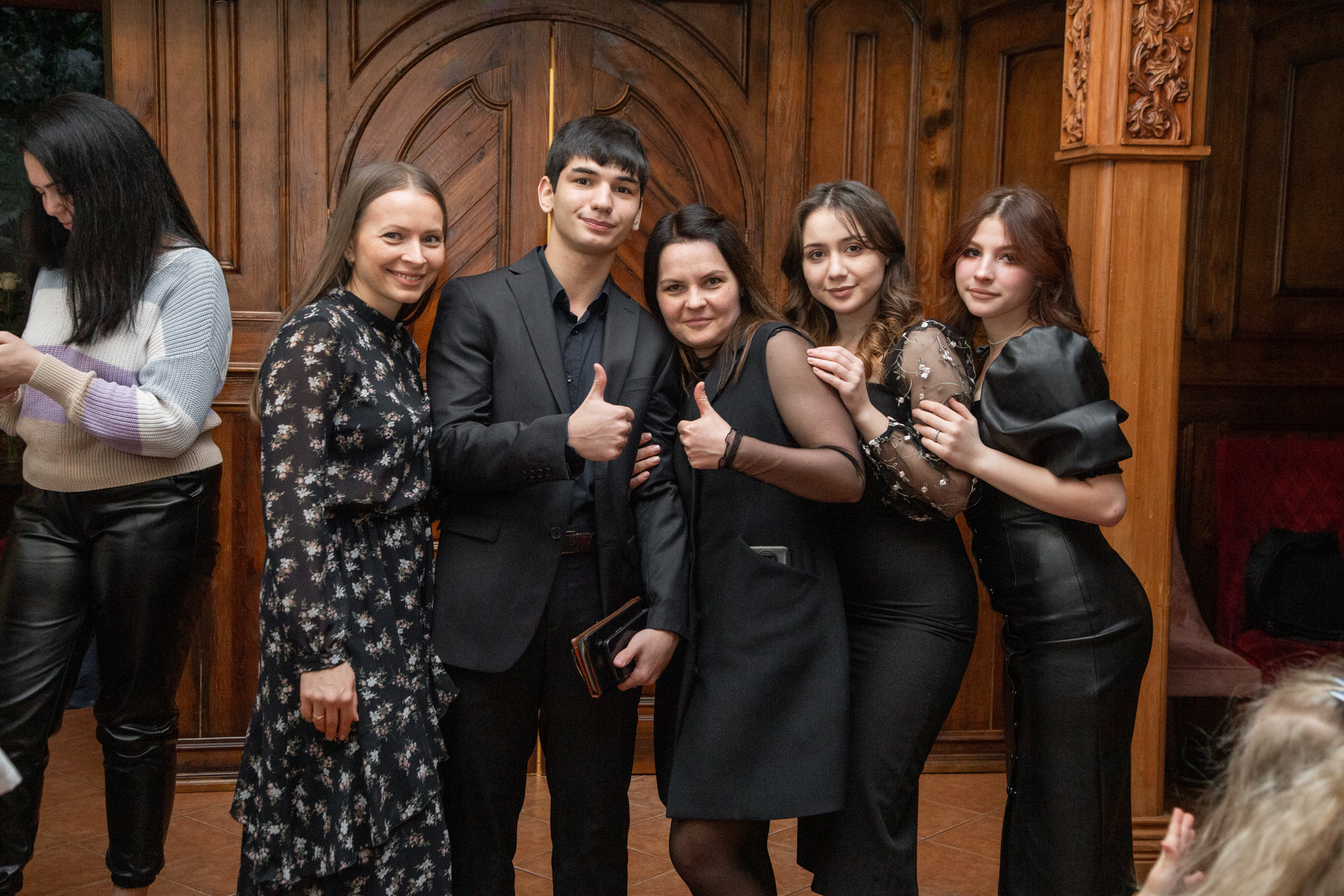 Репортажная съемка 18-летия в Москве | Яркие фото дня рождения | Анна Татаурова. Фотограф Анна Татаурова | Авторская фотосъемка в Москве