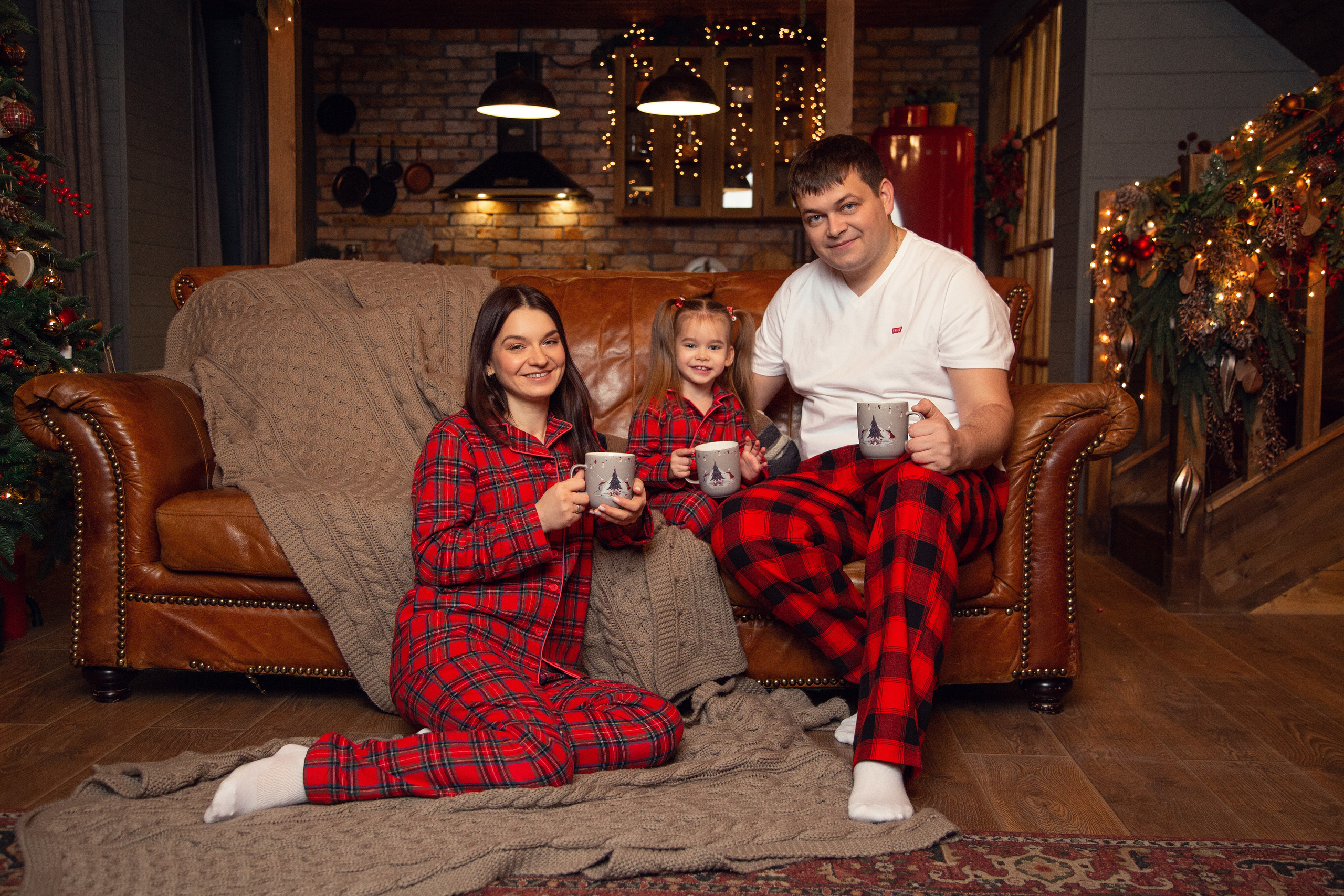 Семейная фотосессия в Москве - тёплые кадры с детьми и новогодние образы | Анна Татаурова. Фотограф Анна Татаурова | Авторская фотосъемка в Москве