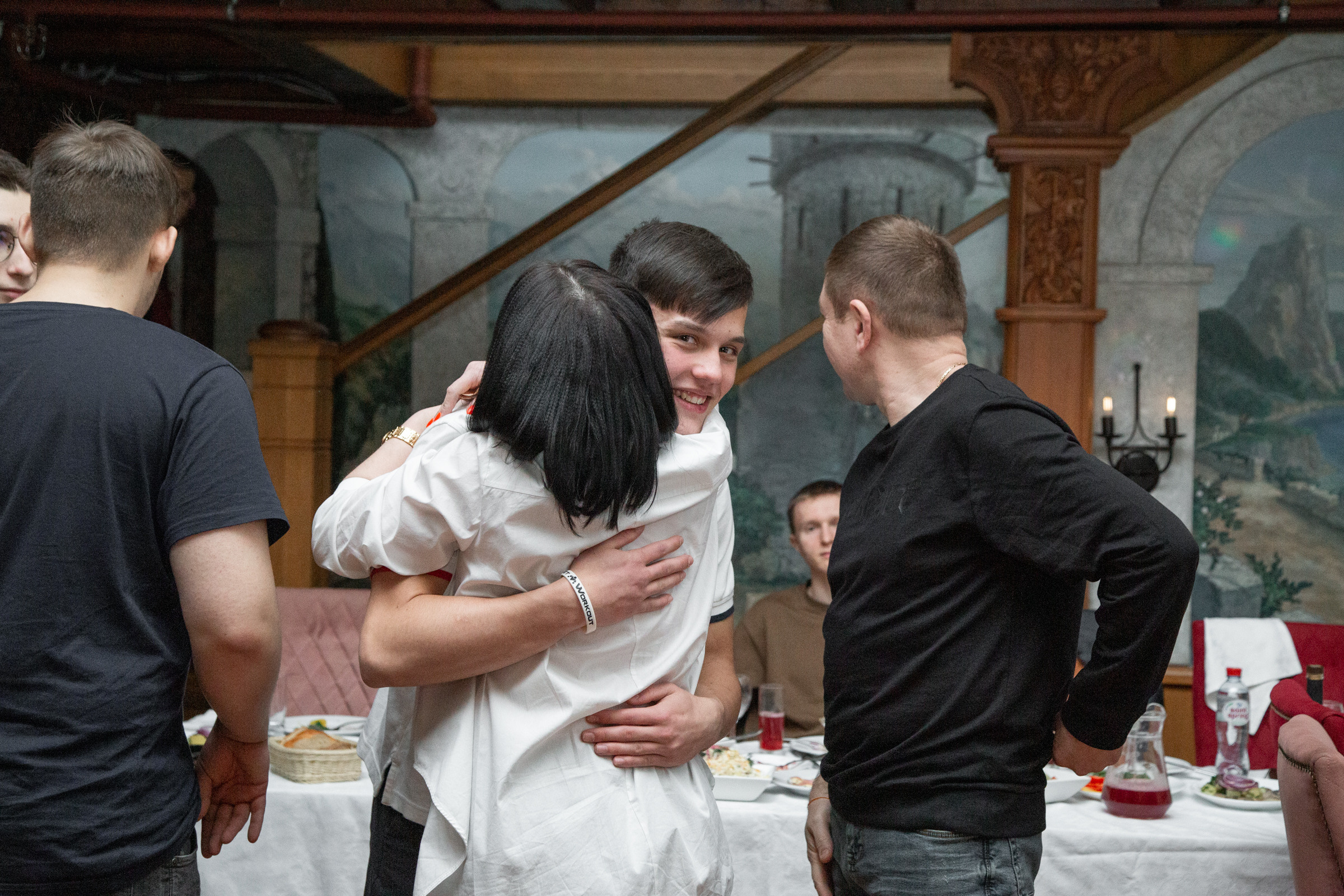 Репортажная съемка 18-летия в Москве | Яркие фото дня рождения | Анна Татаурова. Фотограф Анна Татаурова | Авторская фотосъемка в Москве