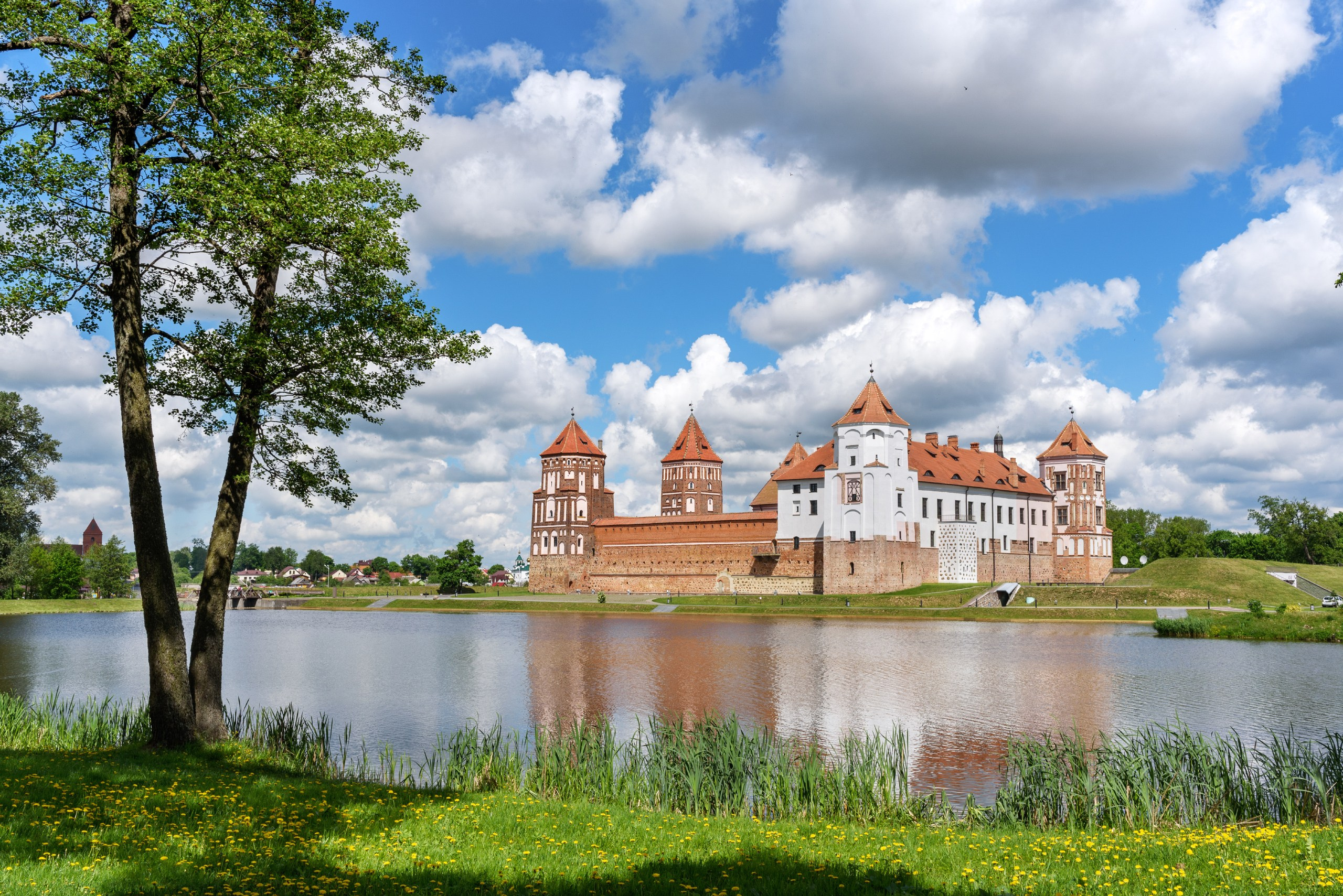 Мирский замок в Беларуси