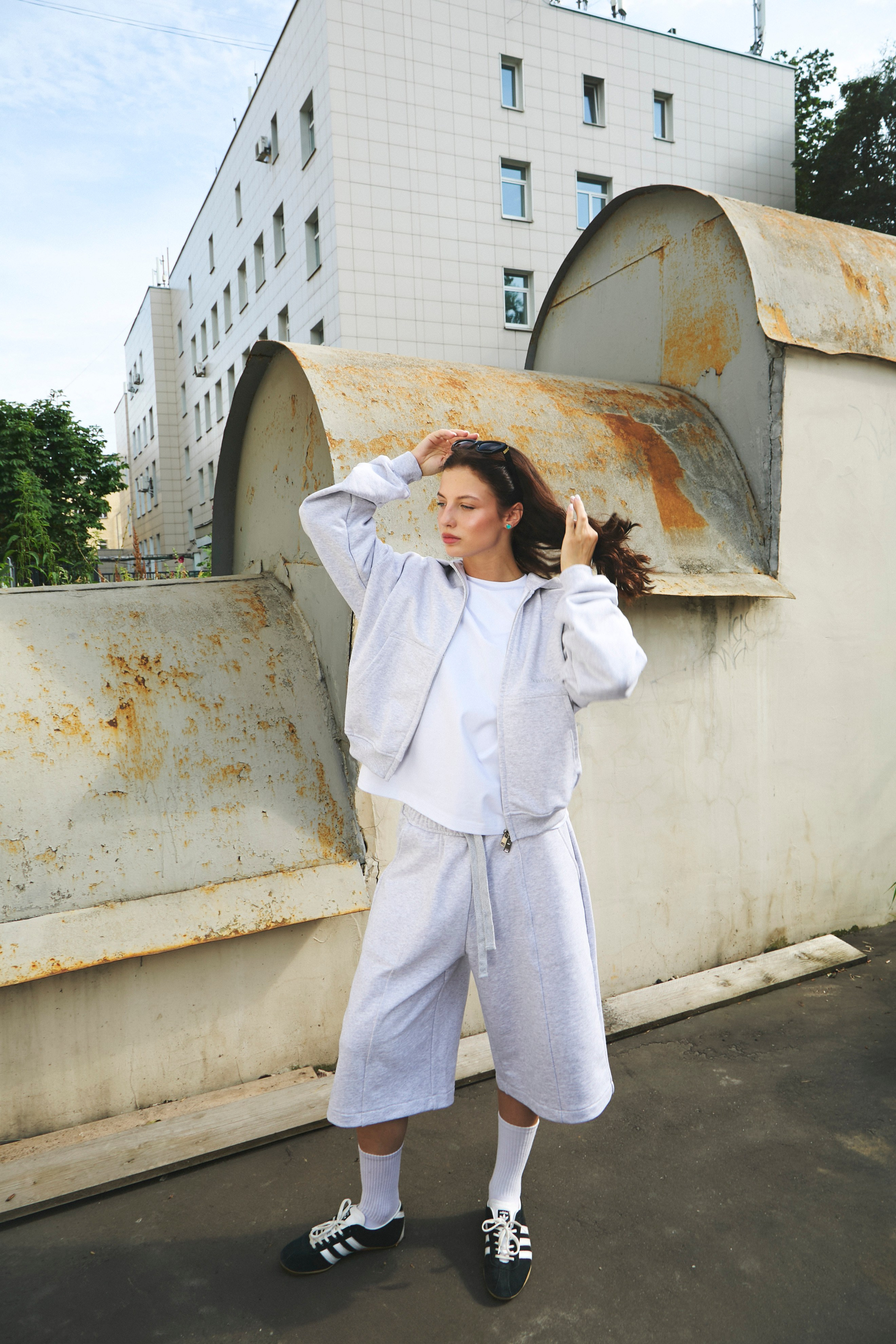 Acme Du Plaisir. Arina Kharakhashian