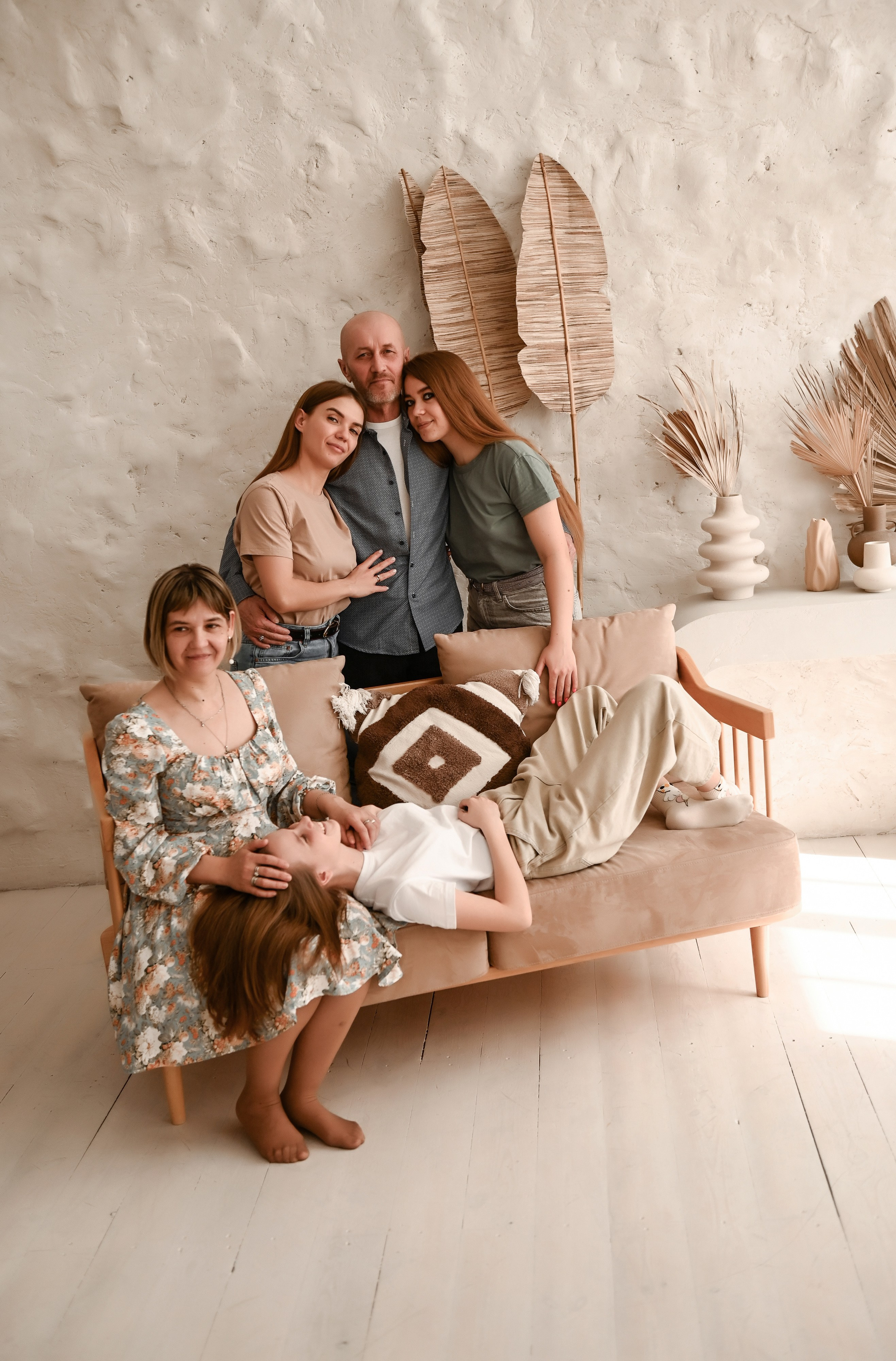 Семейная студийная  фотосессия 2. Свадебный, семейный, детский, контент фотограф в Омске Максим Ильин