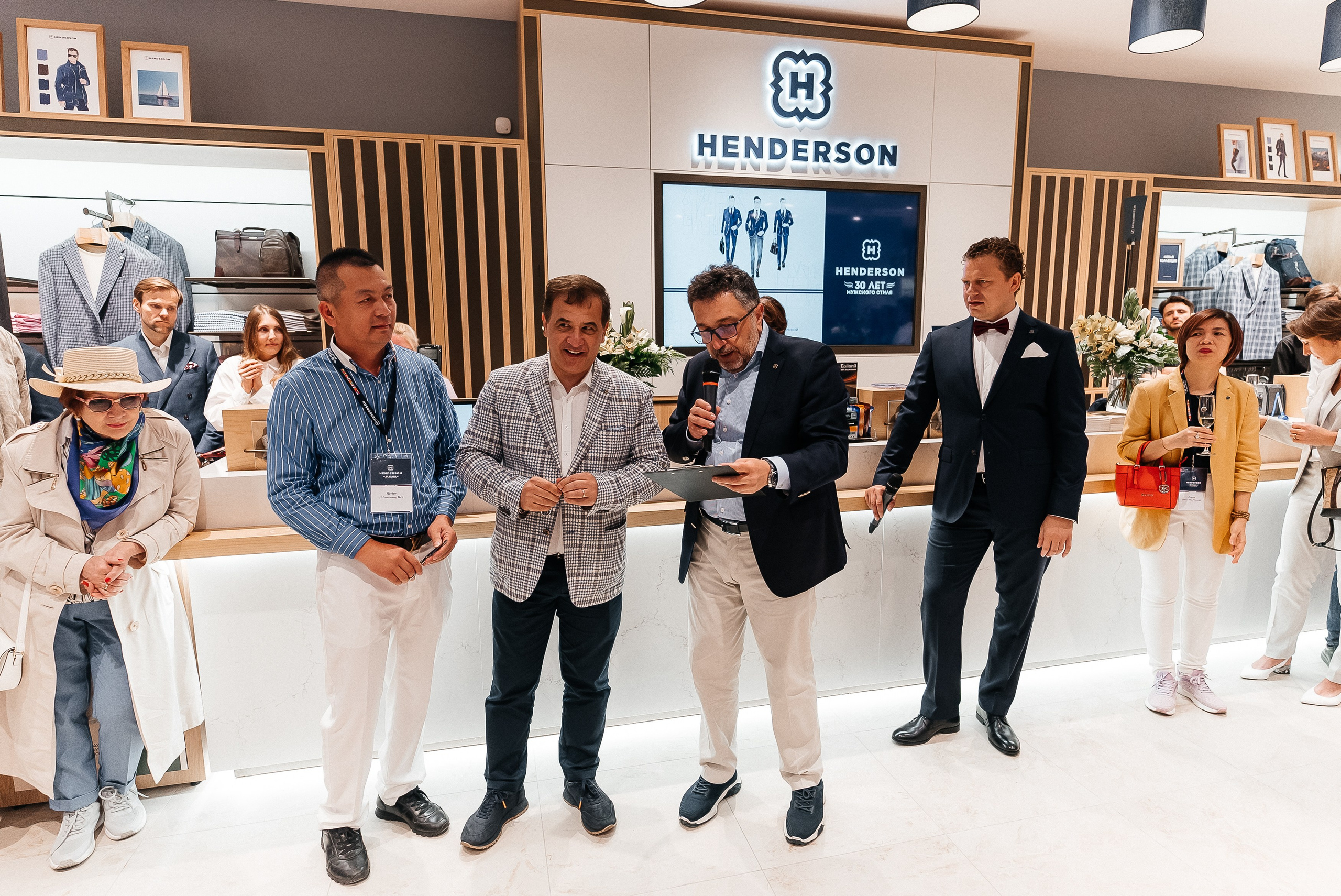 Henderson. Павел Краснов — Свадебный и репортажный фотограф в Москве