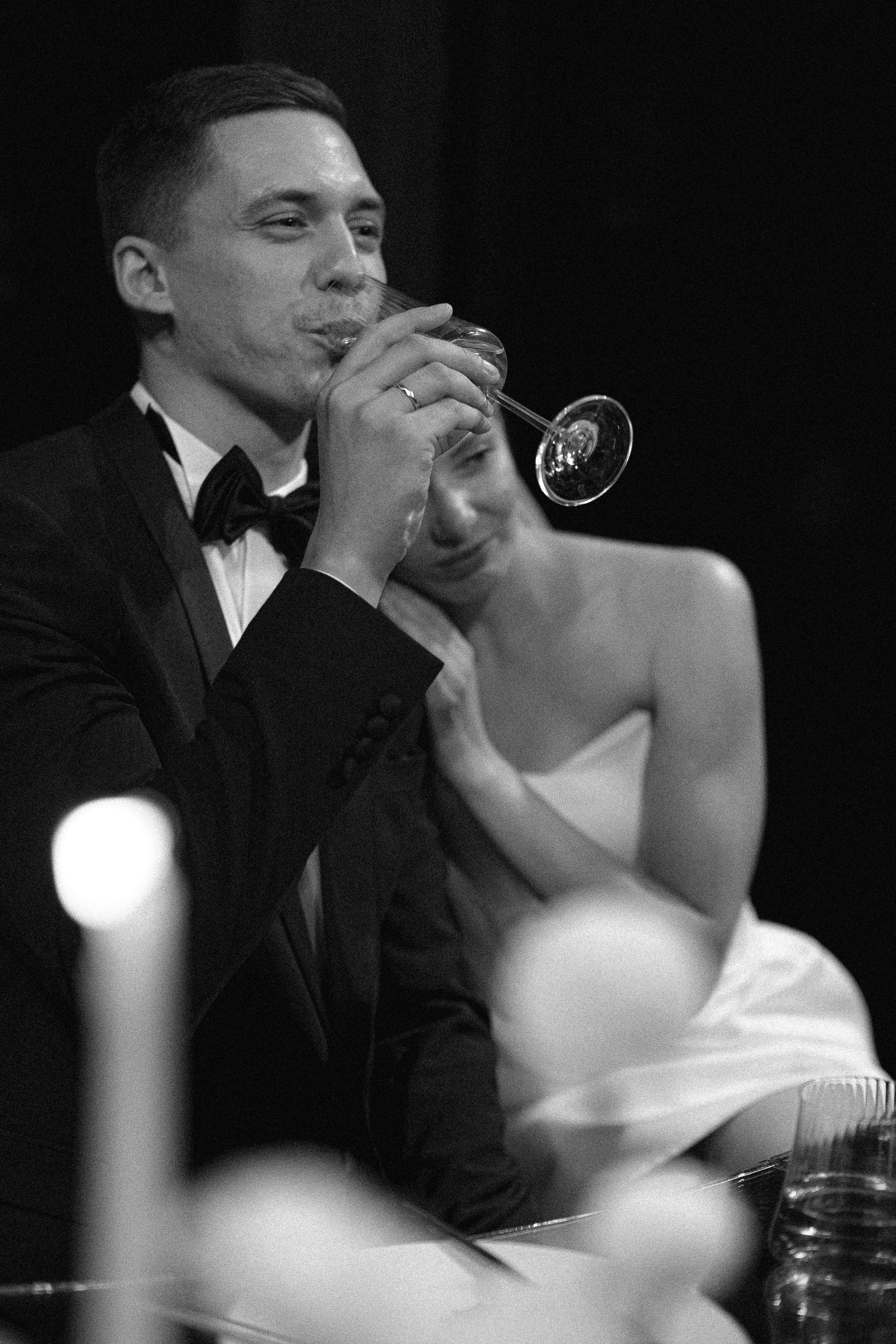 Love is all Around. Сентиментальная свадебная фотография