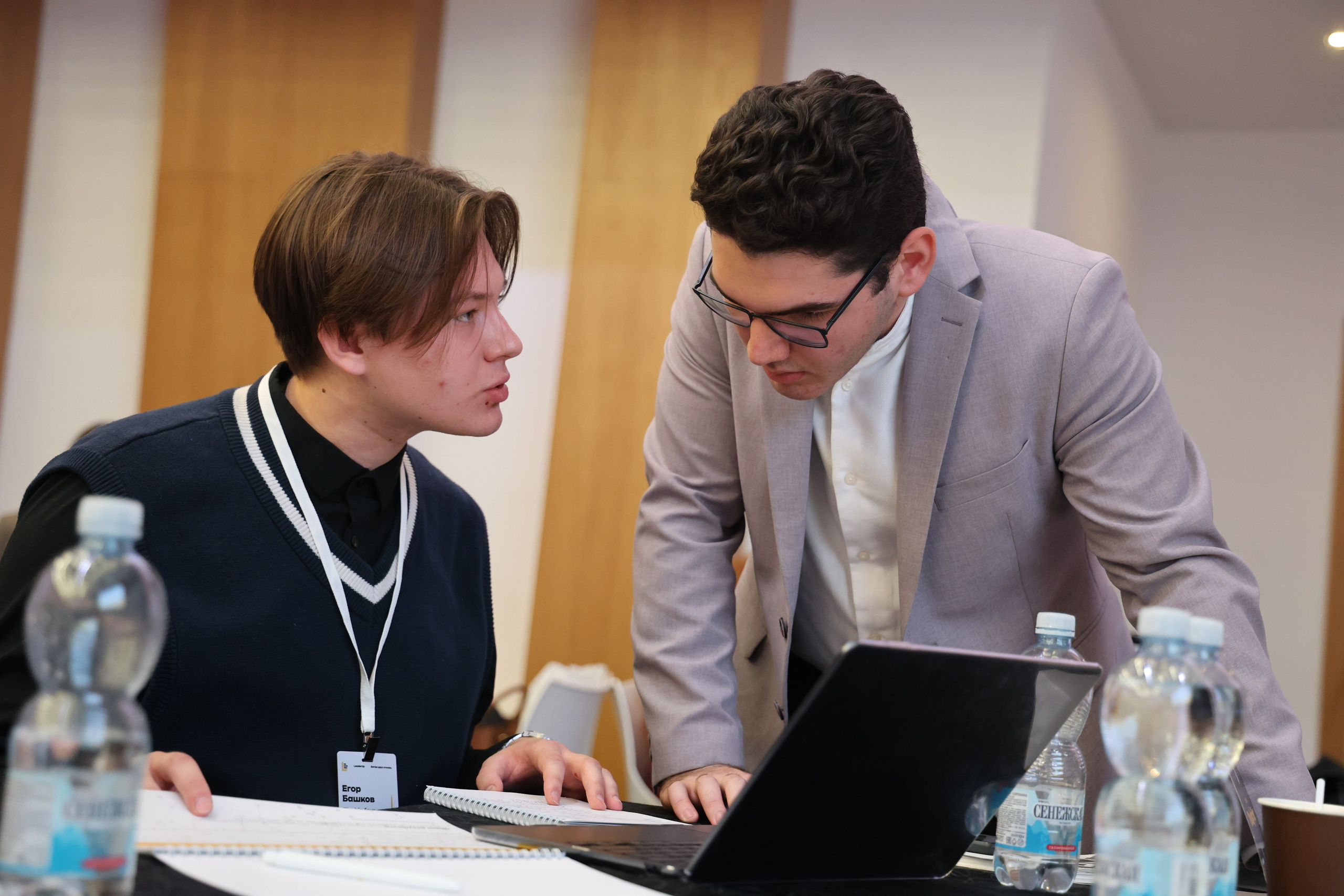 «LeaderUp» Case-championship. Aleksandr Rasskazchikov — Photographer