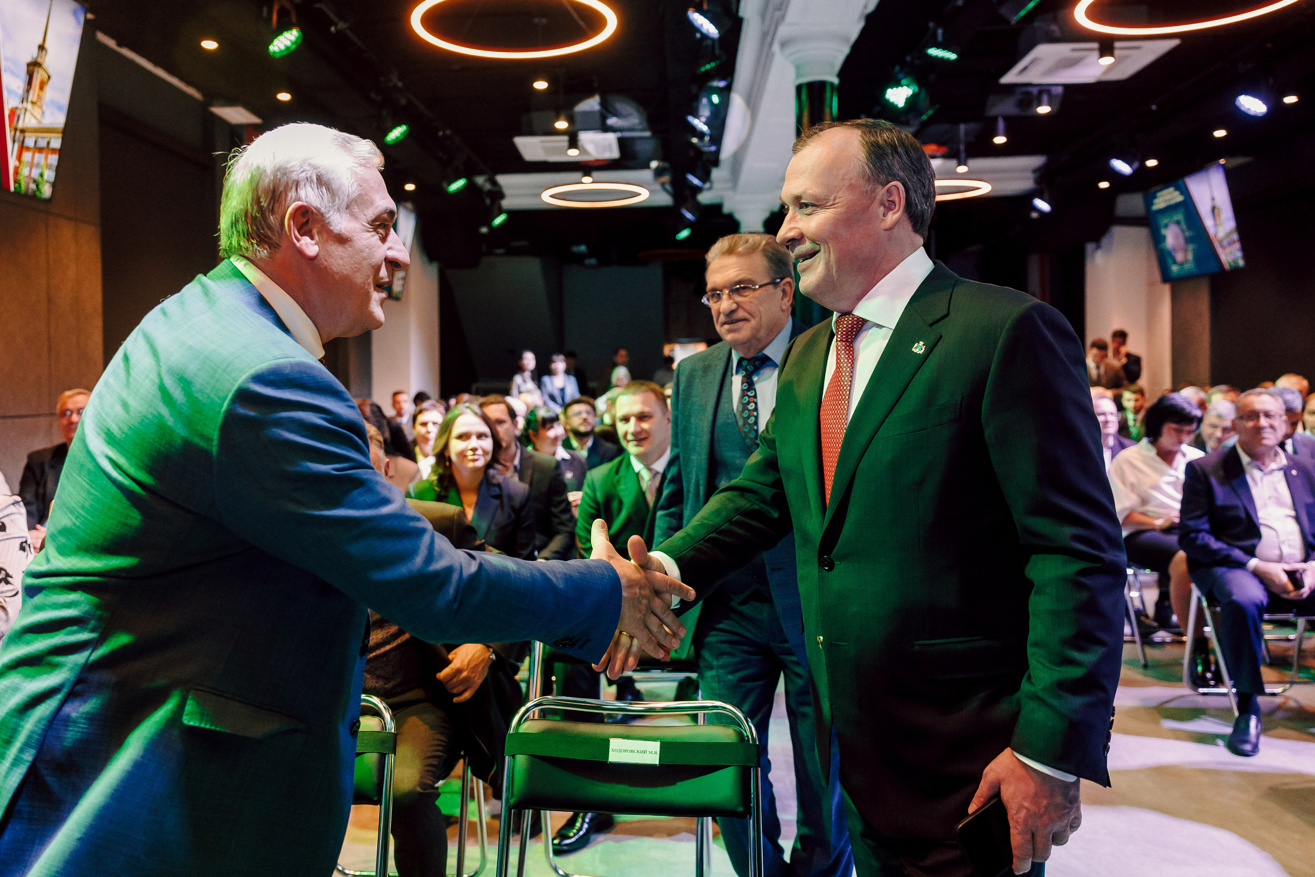 XXVI Церемония вручения премии имени В. Н. Татищева и Г. В. Де Геннина. Лёшка Варзегов — фотограф