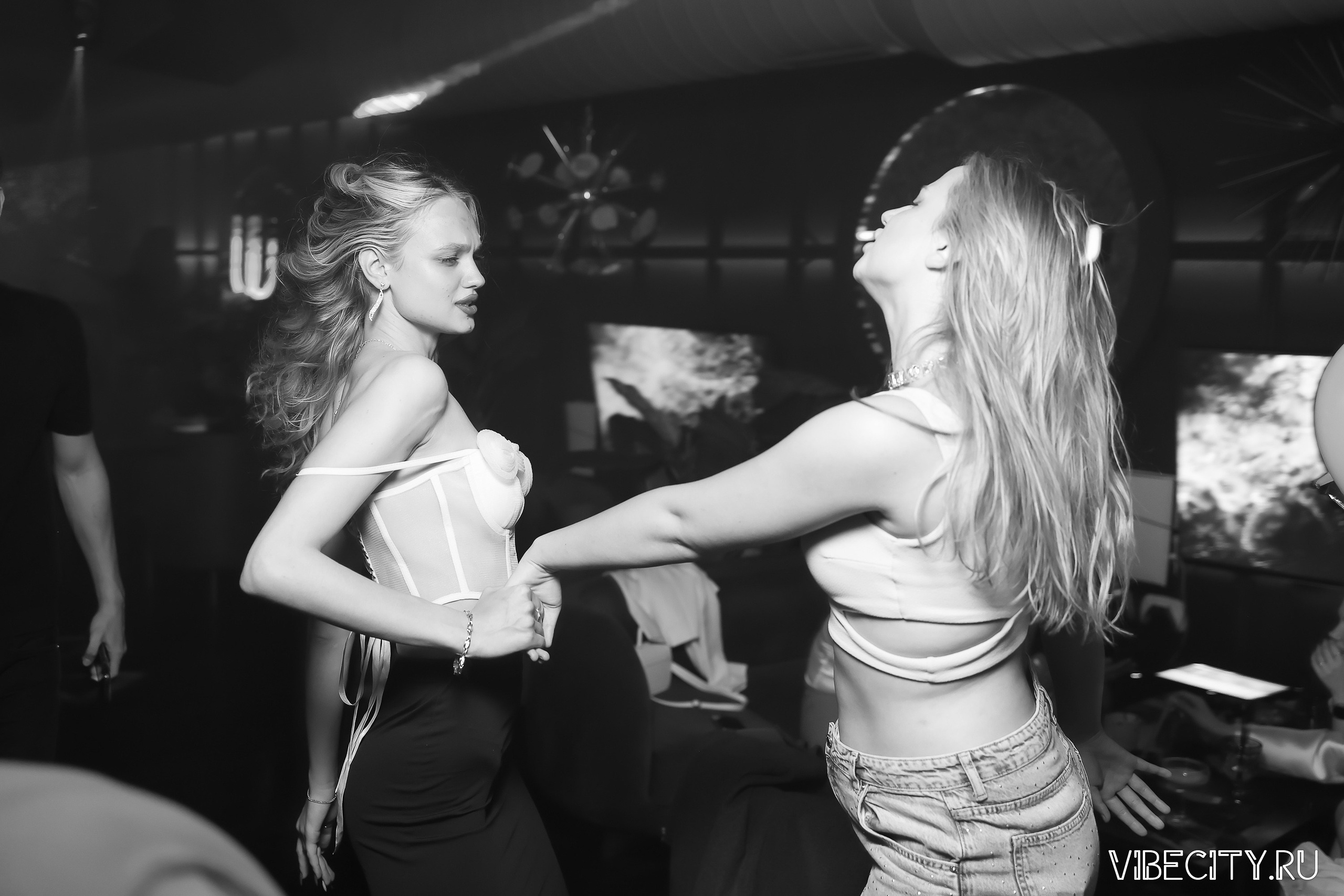 DOUBLE U. VIBECITY.RU Вайб Сити Ру Фоторепортажи Фотоотчеты Калининград