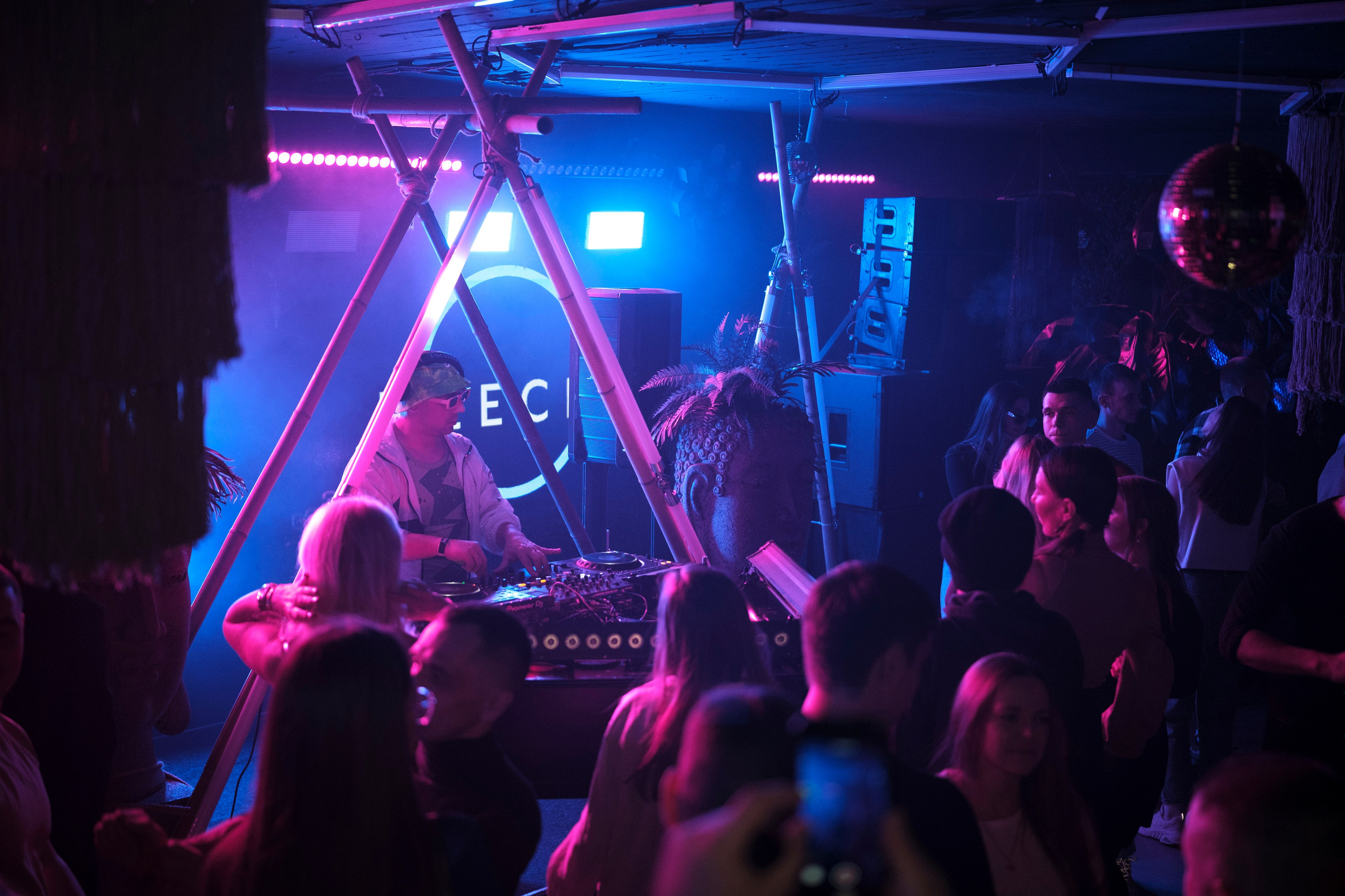 Embargo 3/02. Главная