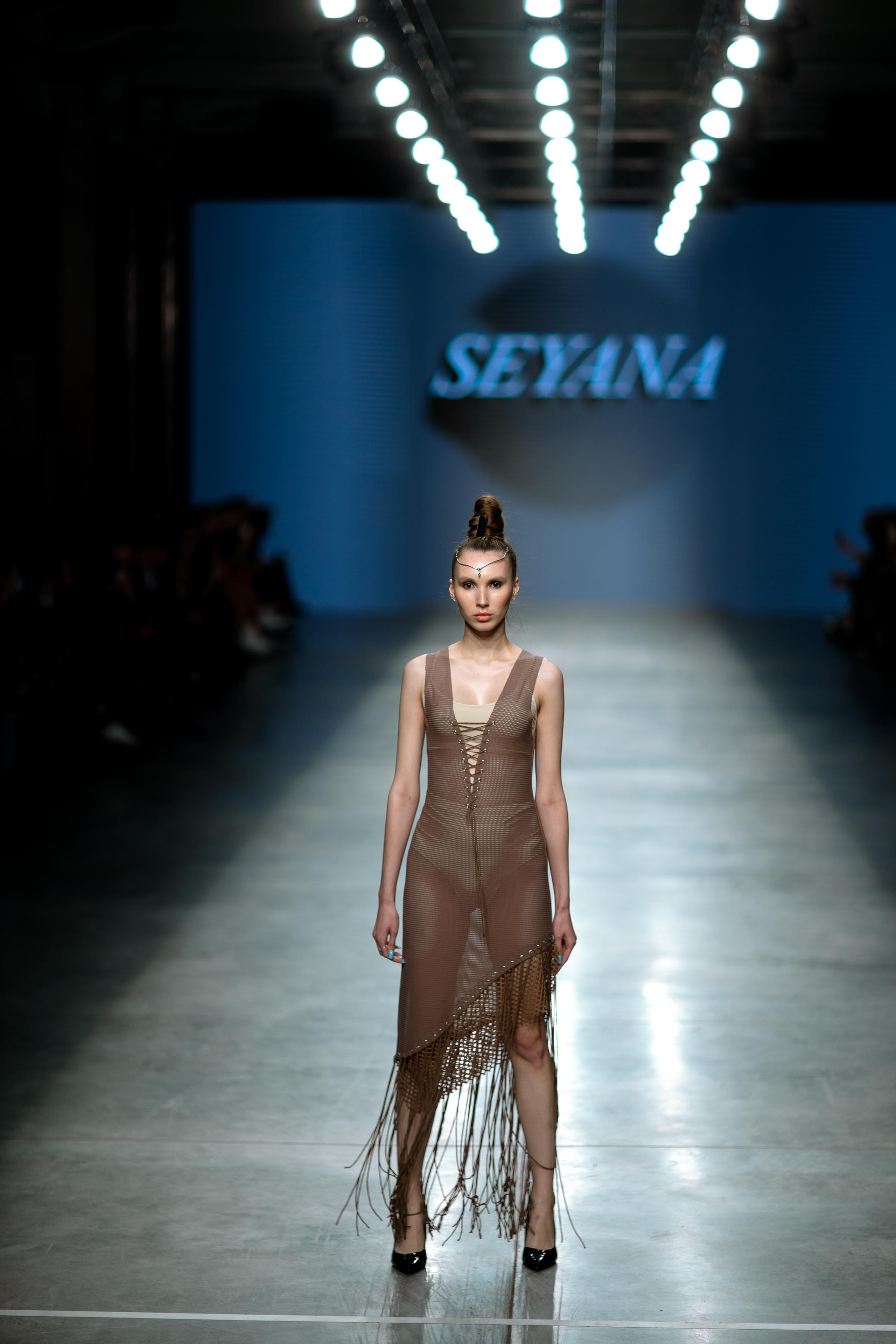 MERCEDES FASHION WEEK backstage Seyana. Свадебный и репортажный фотограф Москва — Олег Акентьев