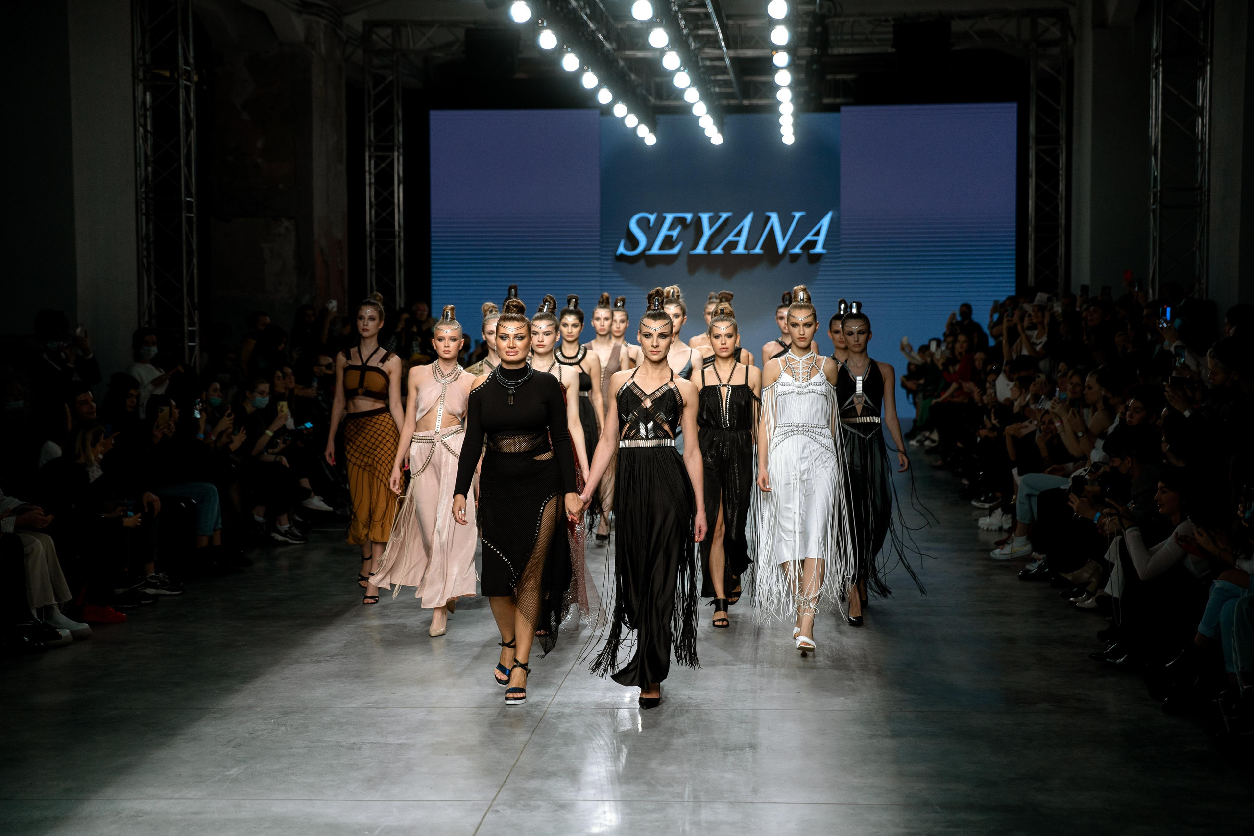 MERCEDES FASHION WEEK backstage Seyana. Свадебный и репортажный фотограф Москва — Олег Акентьев