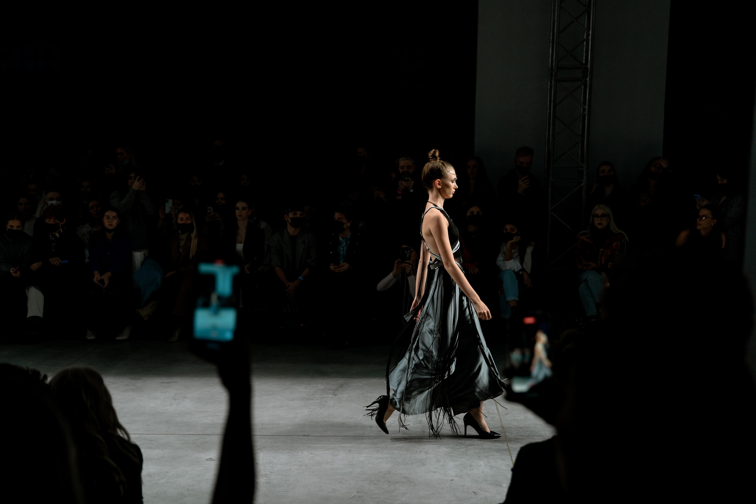 MERCEDES FASHION WEEK backstage Seyana. Свадебный и репортажный фотограф Москва — Олег Акентьев